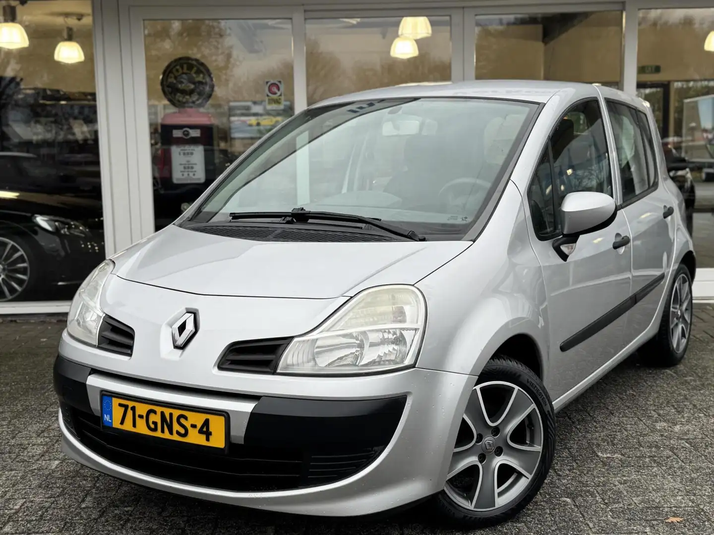 Renault Modus 1.2-16V 75pk, Expression,Airco,Radio/cd,Trekhaak,C Grijs - 2