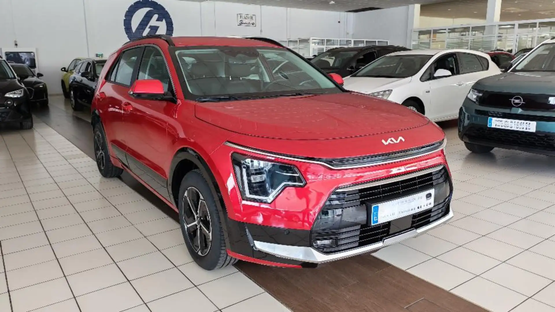 Kia Niro 1.6 HEV Drive 129 Rojo - 1