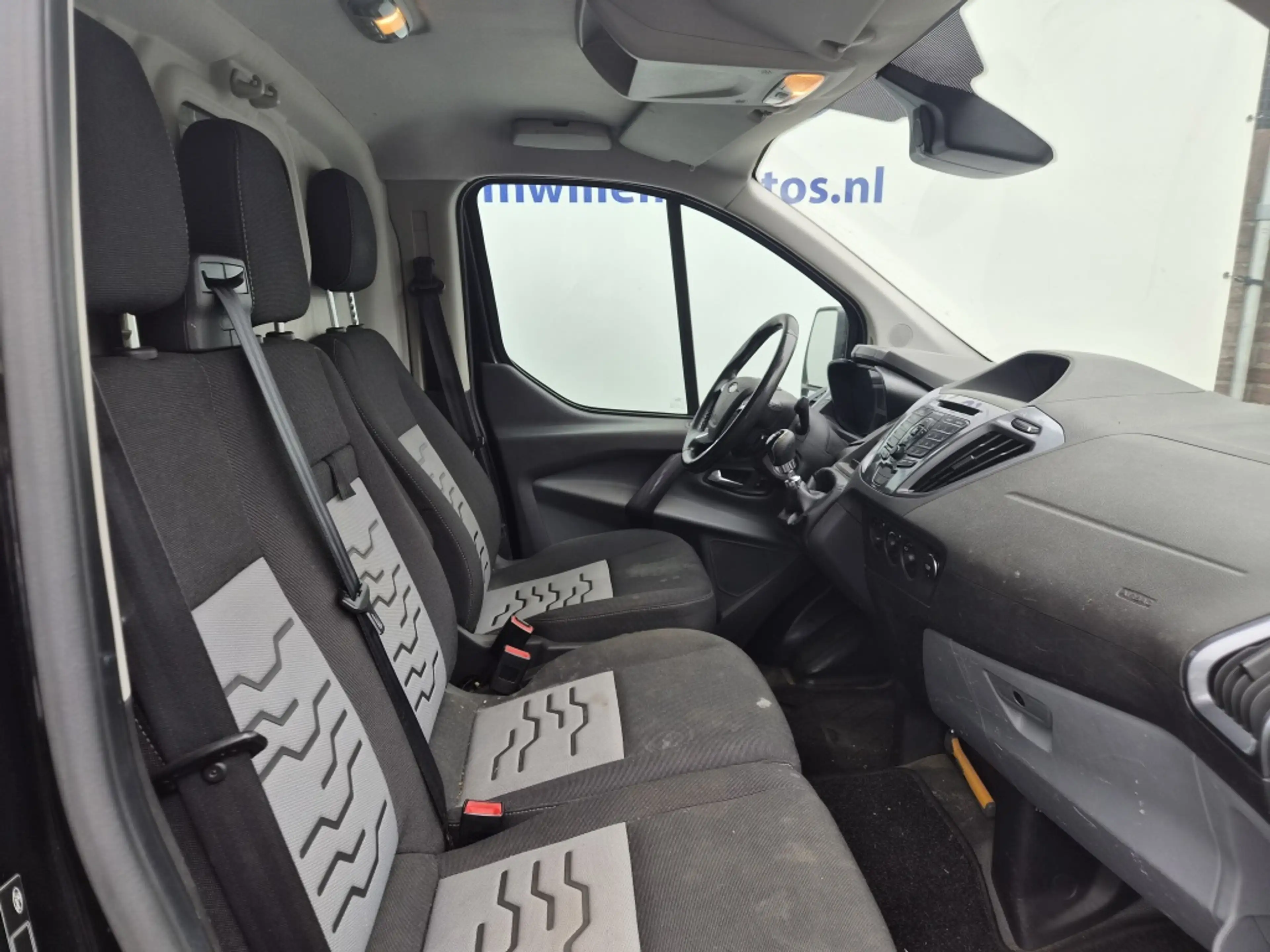Ford Transit Custom 290 2.2 TDCI L2H1 Li — photo 2