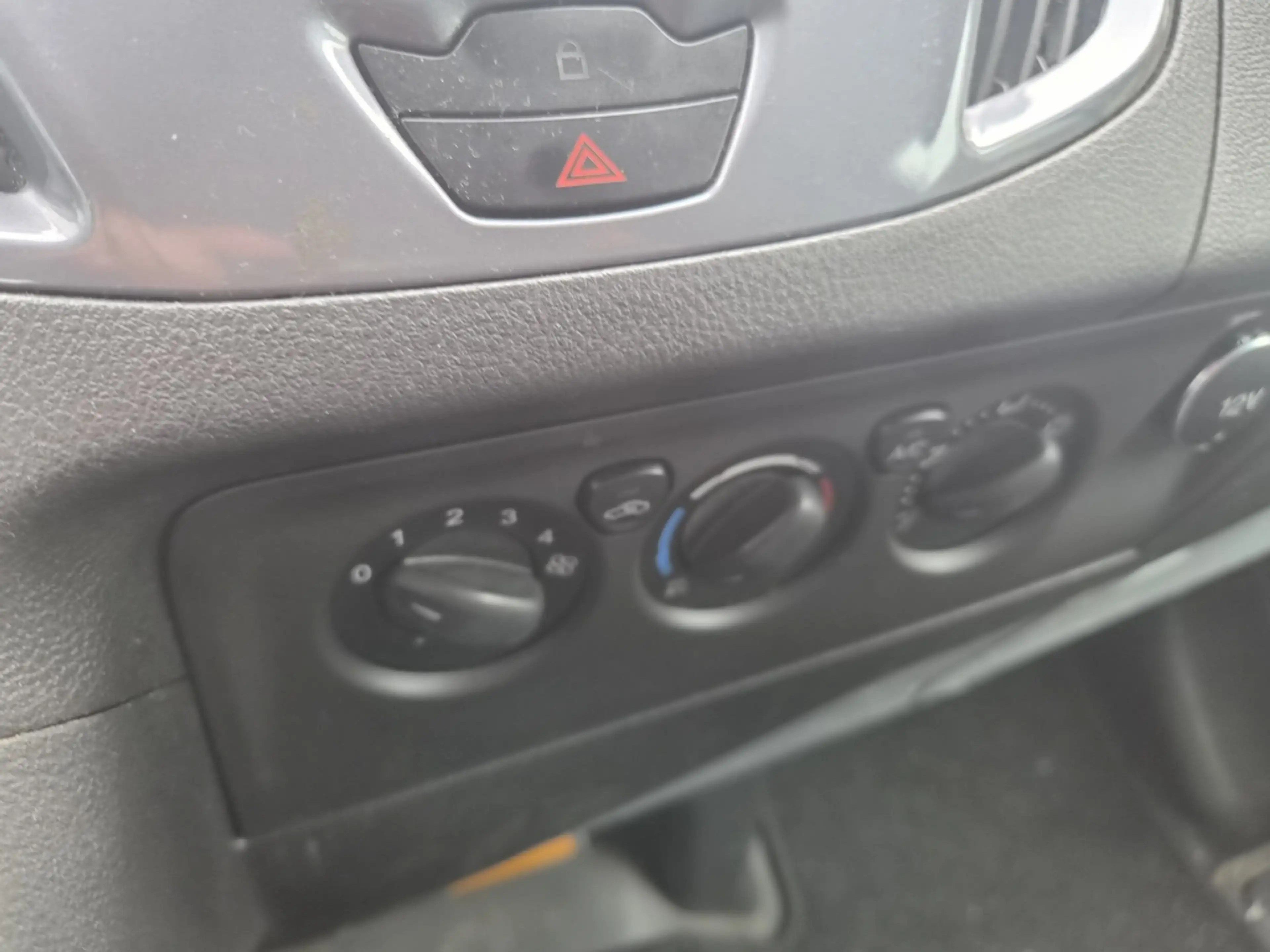 Ford Transit Custom 290 2.2 TDCI L2H1 Li — photo 4