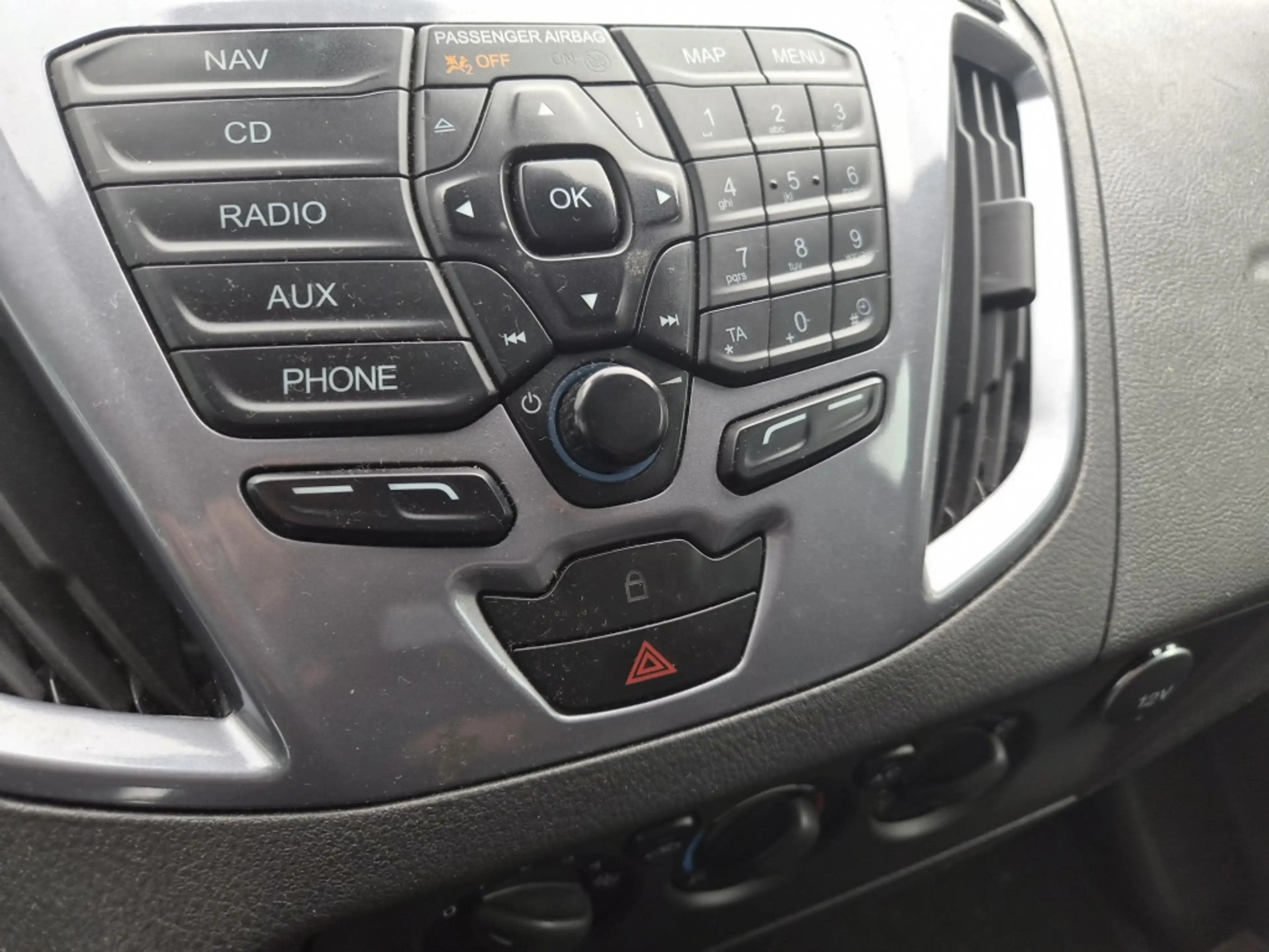 Ford Transit Custom 290 2.2 TDCI L2H1 Li — photo 3