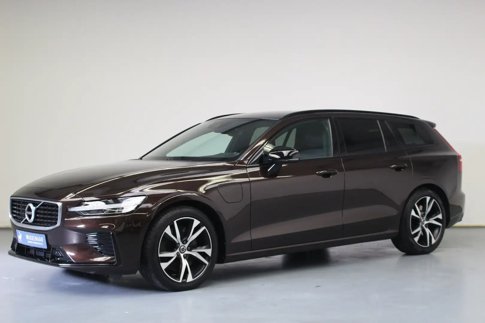 Volvo V60 T8 Twin Engine AWD R-Design | Rijklaarprijs | Harm Bruin - 1