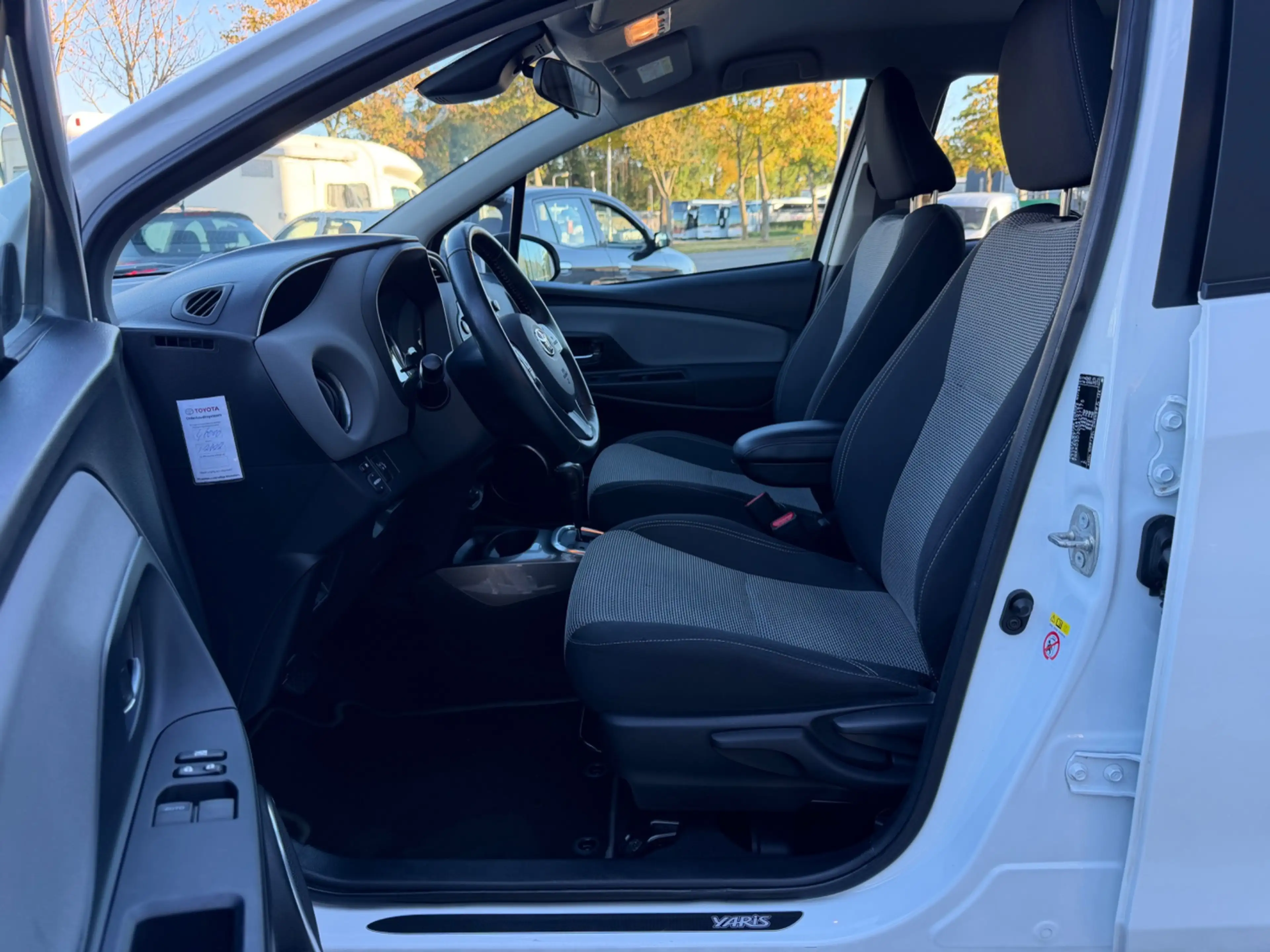Toyota Yaris 1.5 Hybrid automaat, NAP, Navi, Camera, Climate — photo 10
