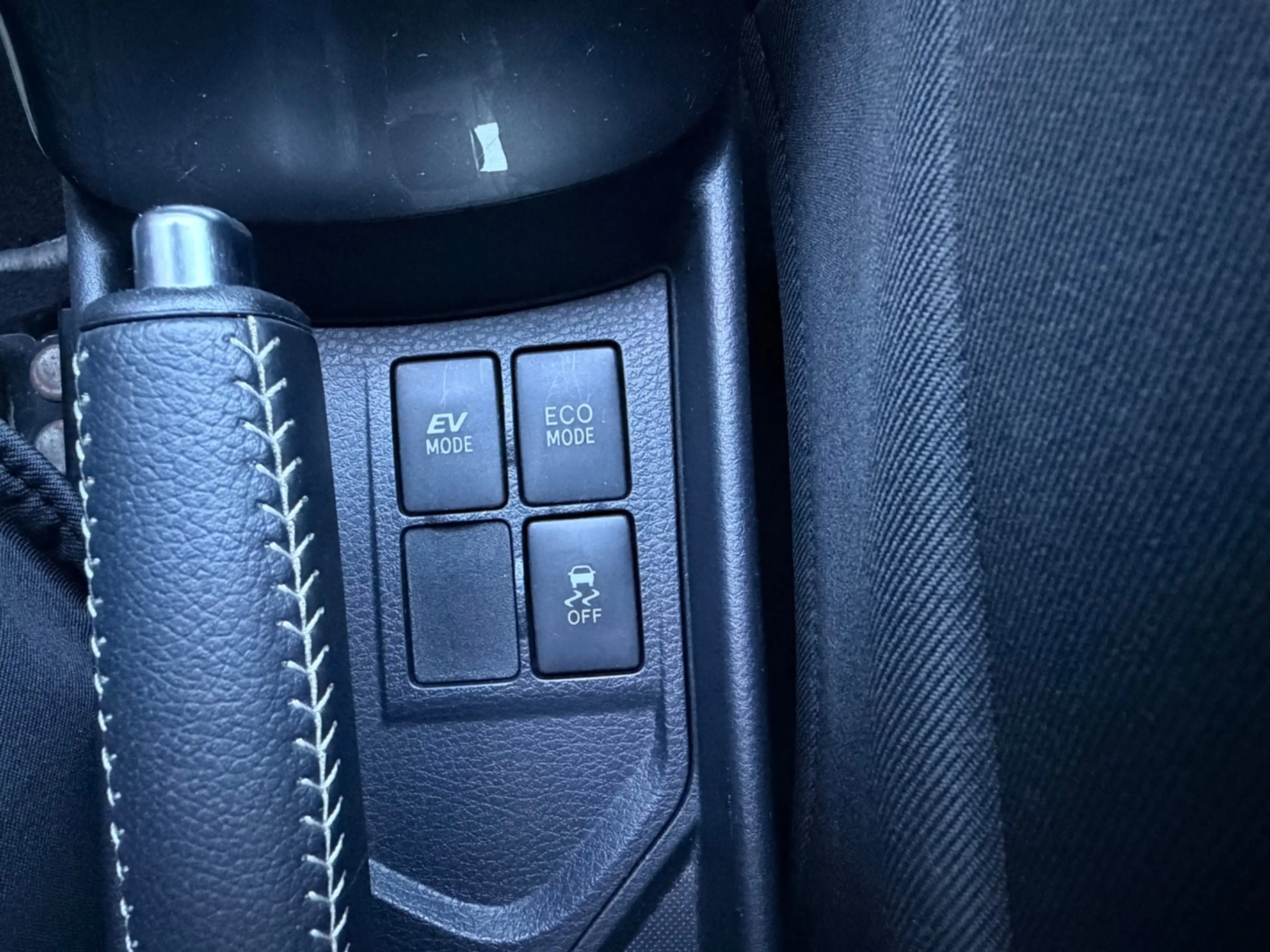 Toyota Yaris 1.5 Hybrid automaat, NAP, Navi, Camera, Climate — photo 36