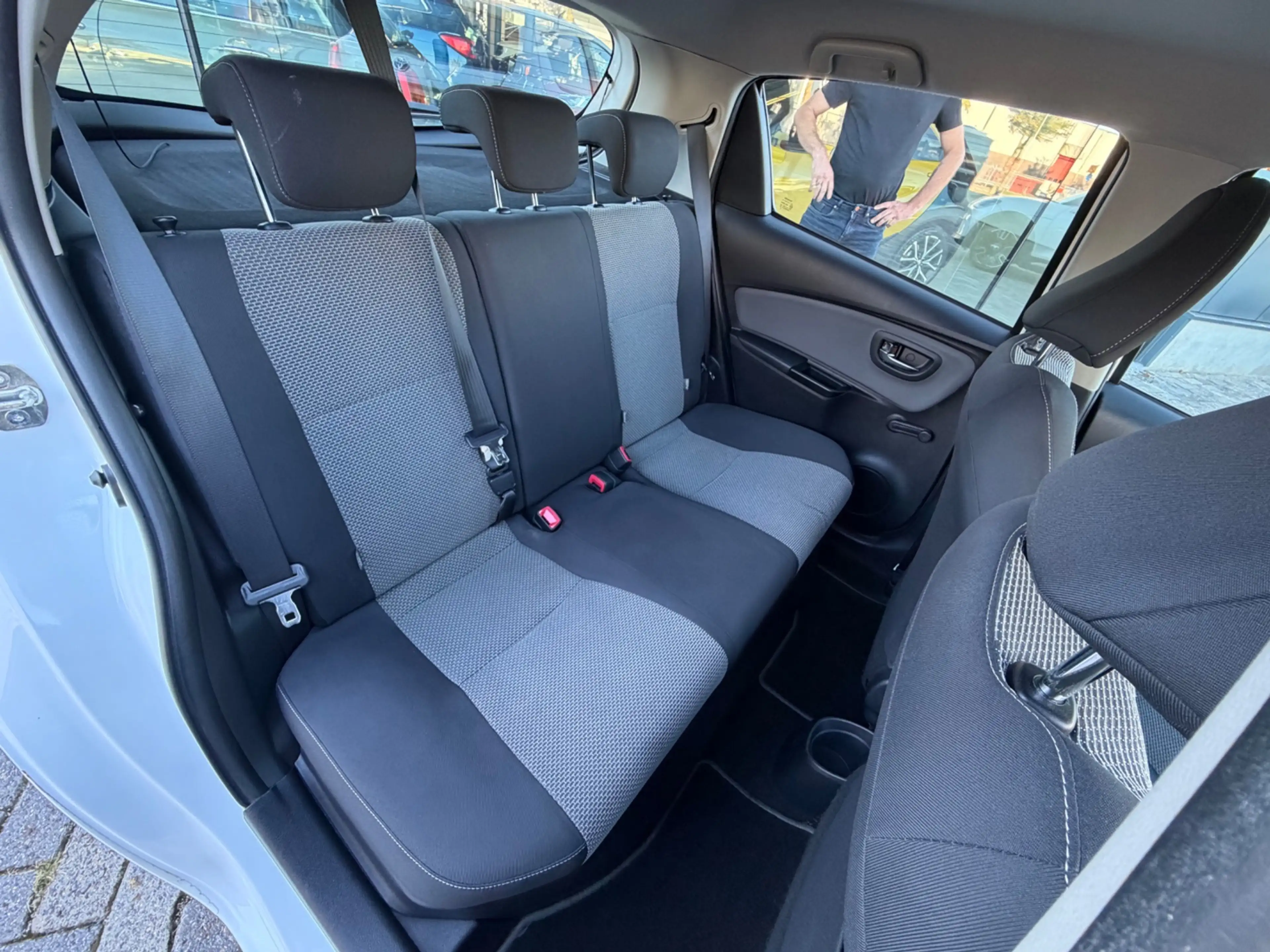 Toyota Yaris 1.5 Hybrid automaat, NAP, Navi, Camera, Climate — photo 5