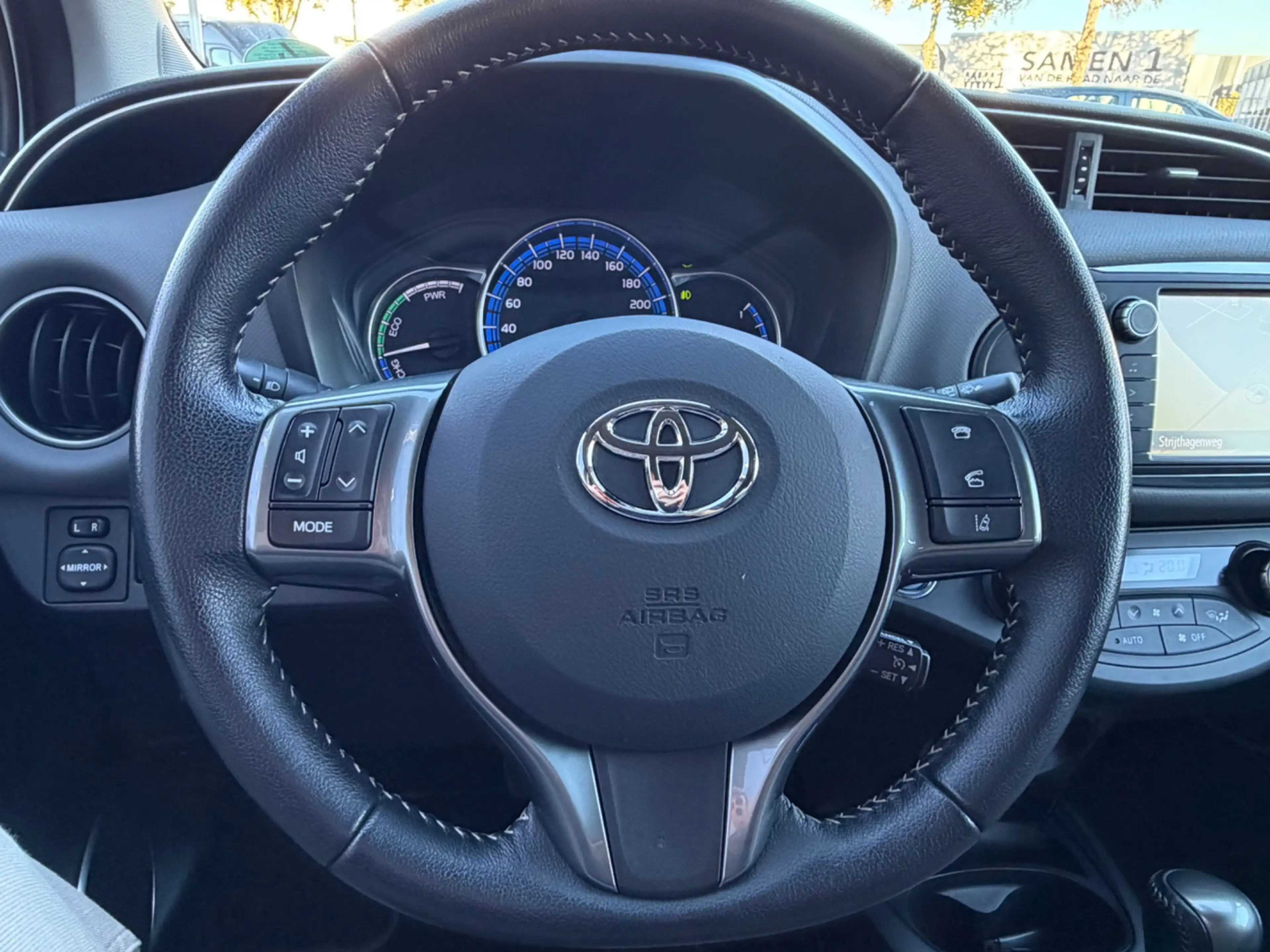 Toyota Yaris 1.5 Hybrid automaat, NAP, Navi, Camera, Climate — photo 14