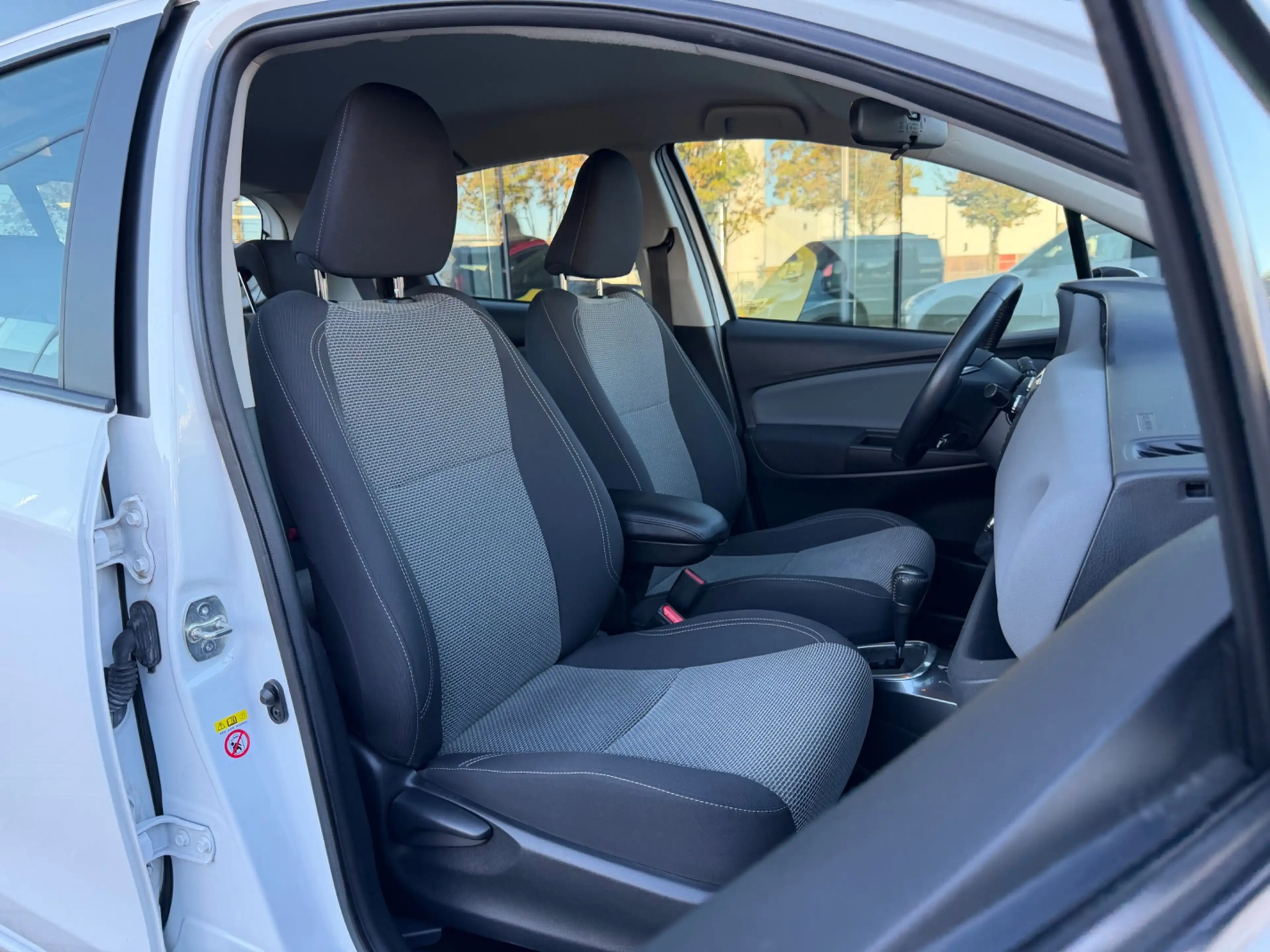 Toyota Yaris 1.5 Hybrid automaat, NAP, Navi, Camera, Climate — photo 4