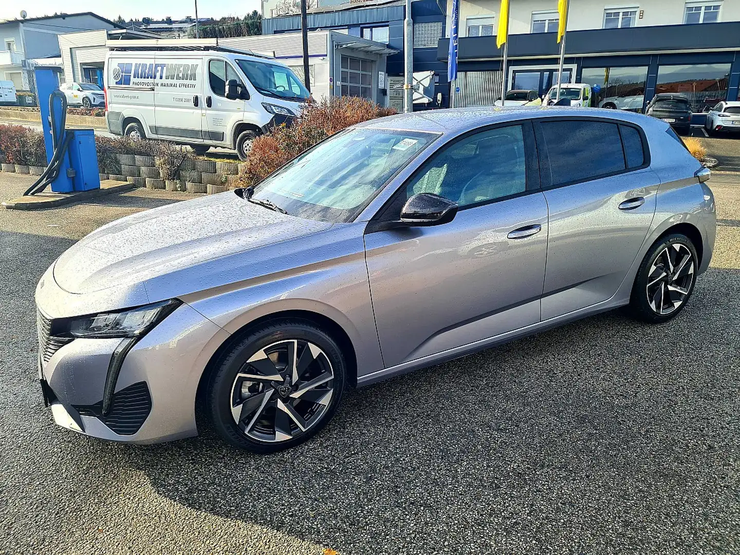 Peugeot 308 Hybrid 145 e-DSC6 Allure, TAGESZULASSUNG! Grau - 2