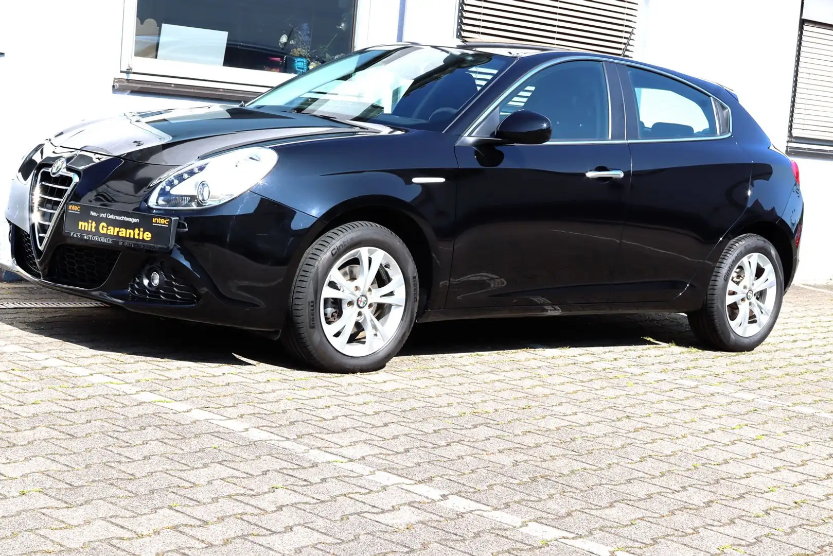 Alfa Romeo Giulietta 1.4 Turbo Turismo PREMIUM-PAKET *1-HAND Schwarz - 1