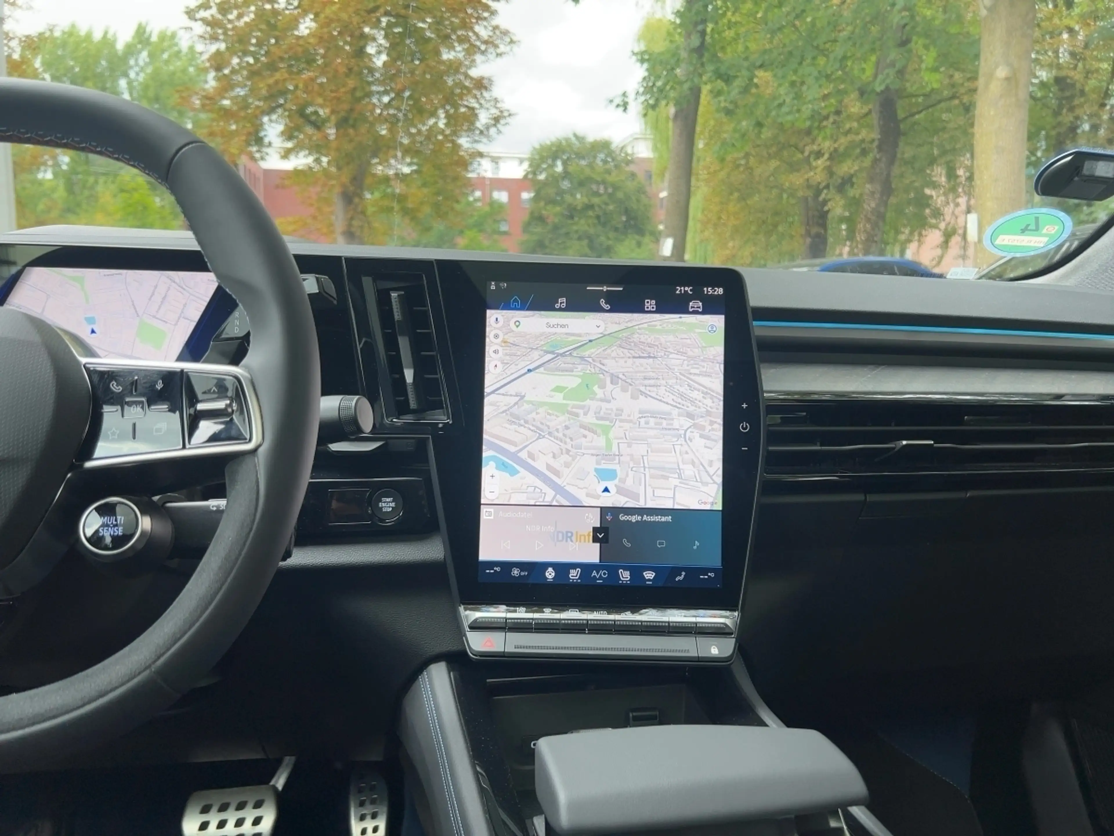 Renault Rafale Atelier Alpine E-Tech Plug-in Hybrid 300 — photo 12