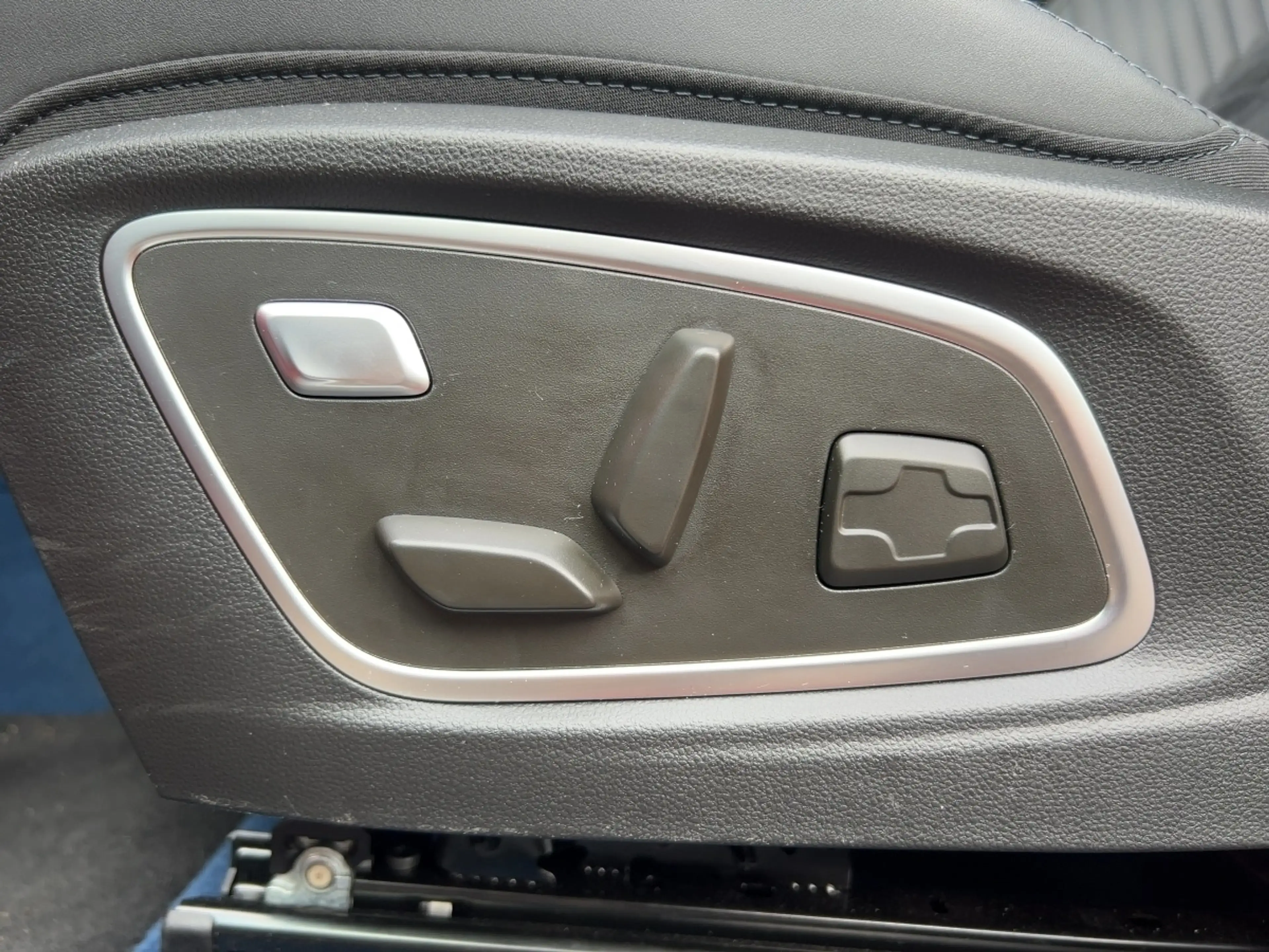 Renault Rafale Atelier Alpine E-Tech Plug-in Hybrid 300 — photo 18