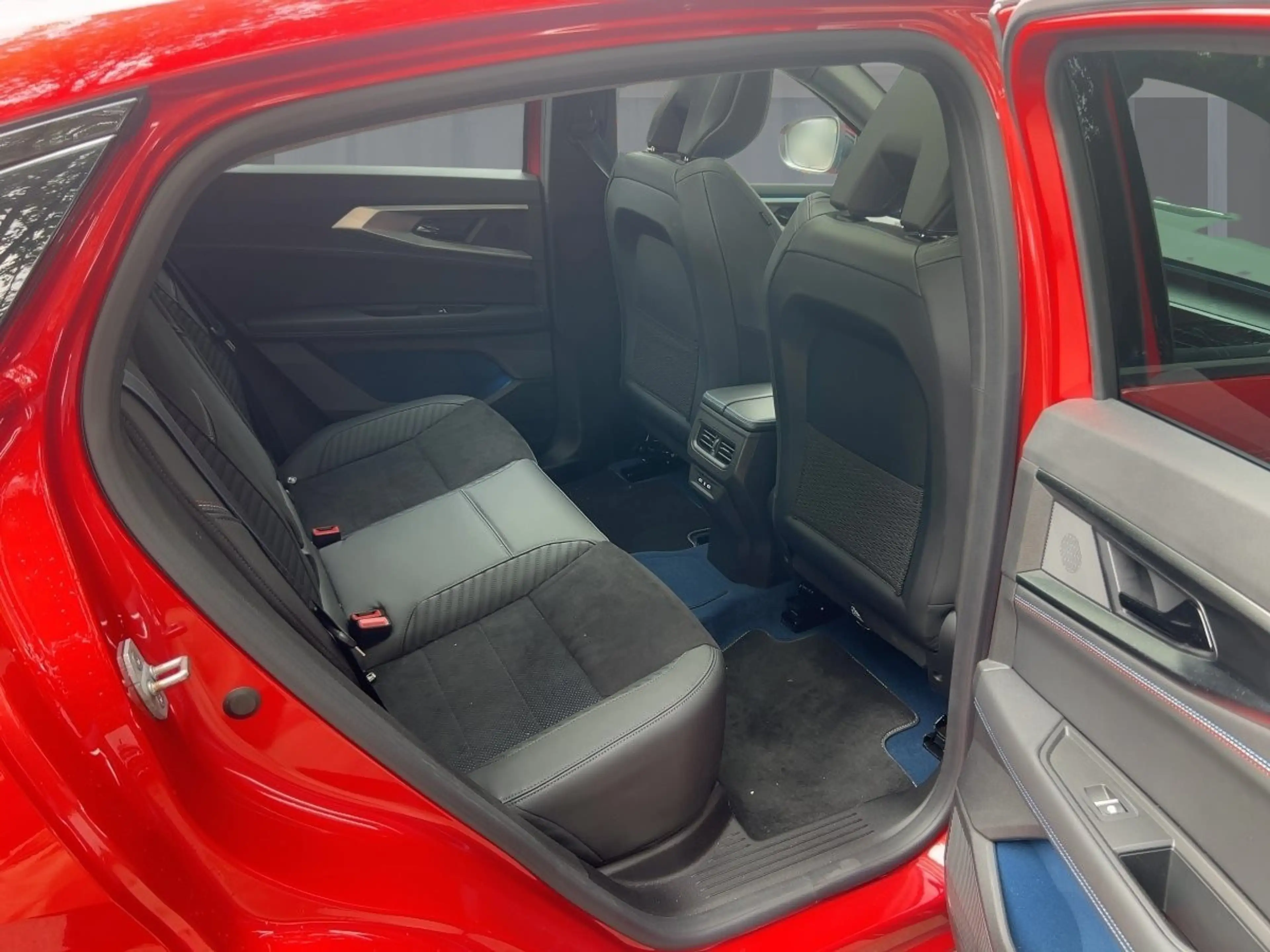 Renault Rafale Atelier Alpine E-Tech Plug-in Hybrid 300 — photo 9