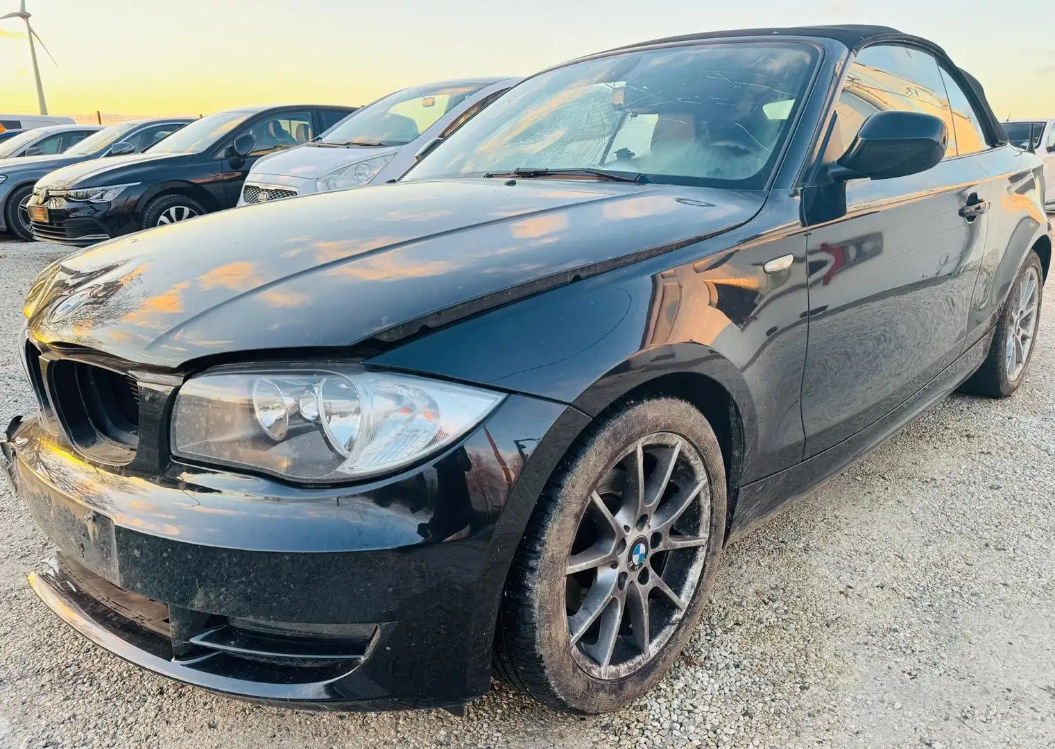 BMW 118 i cabriolet cuir Zwart - 1