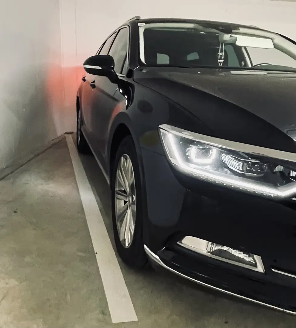 Volkswagen Passat Variant Highline 2,0 TDI Kombi Schwarz - 2