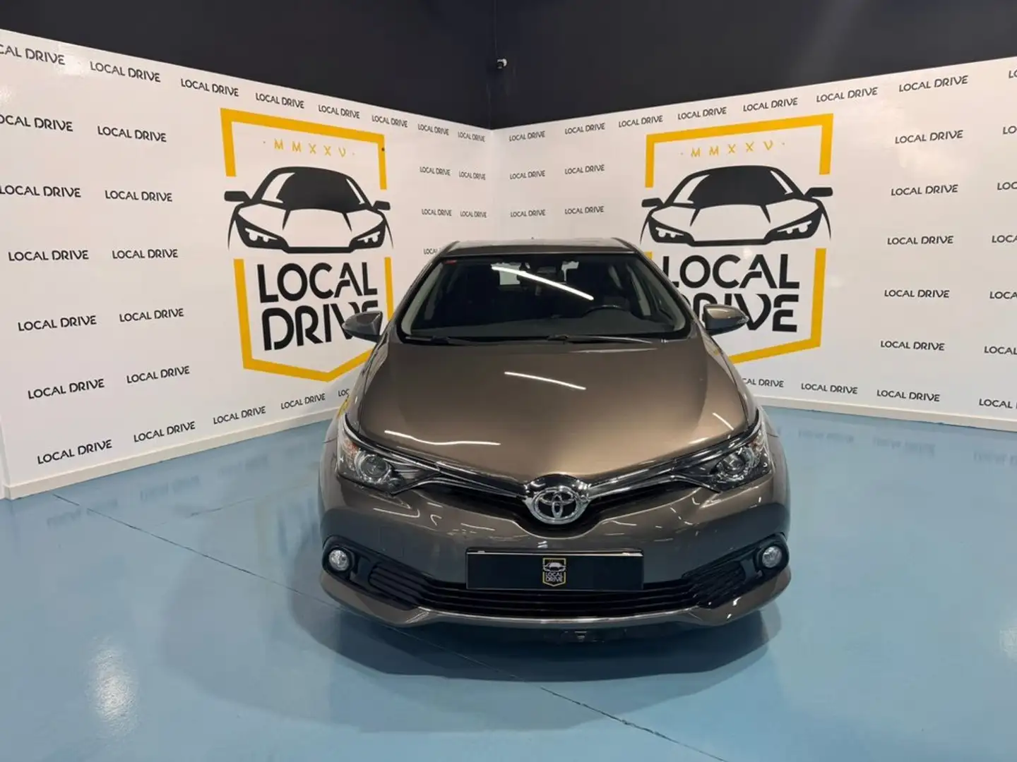 Toyota Auris 120T Active Gris - 2