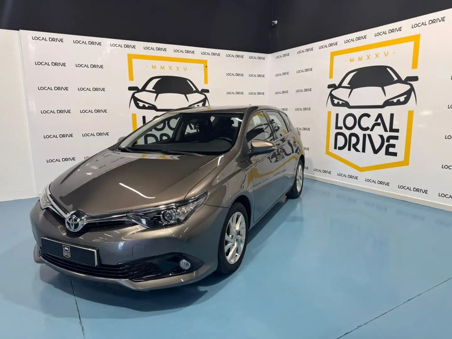 Toyota Auris 120T Active Gris - 1