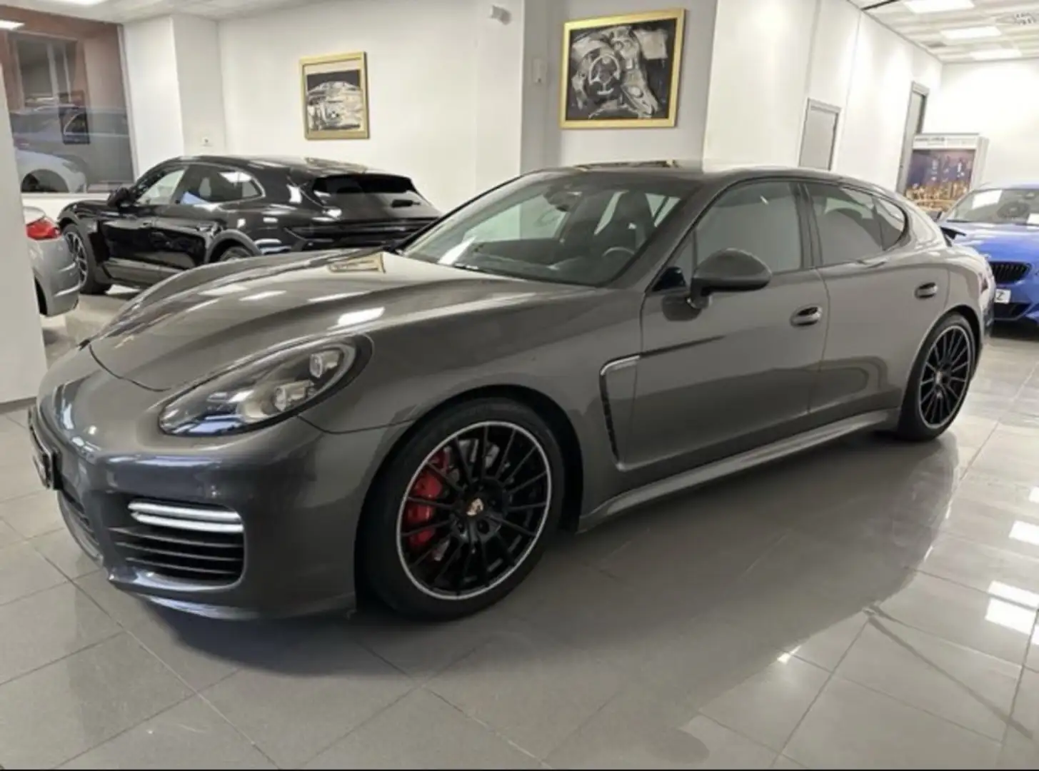 Porsche Panamera GTS PDK Gris - 2