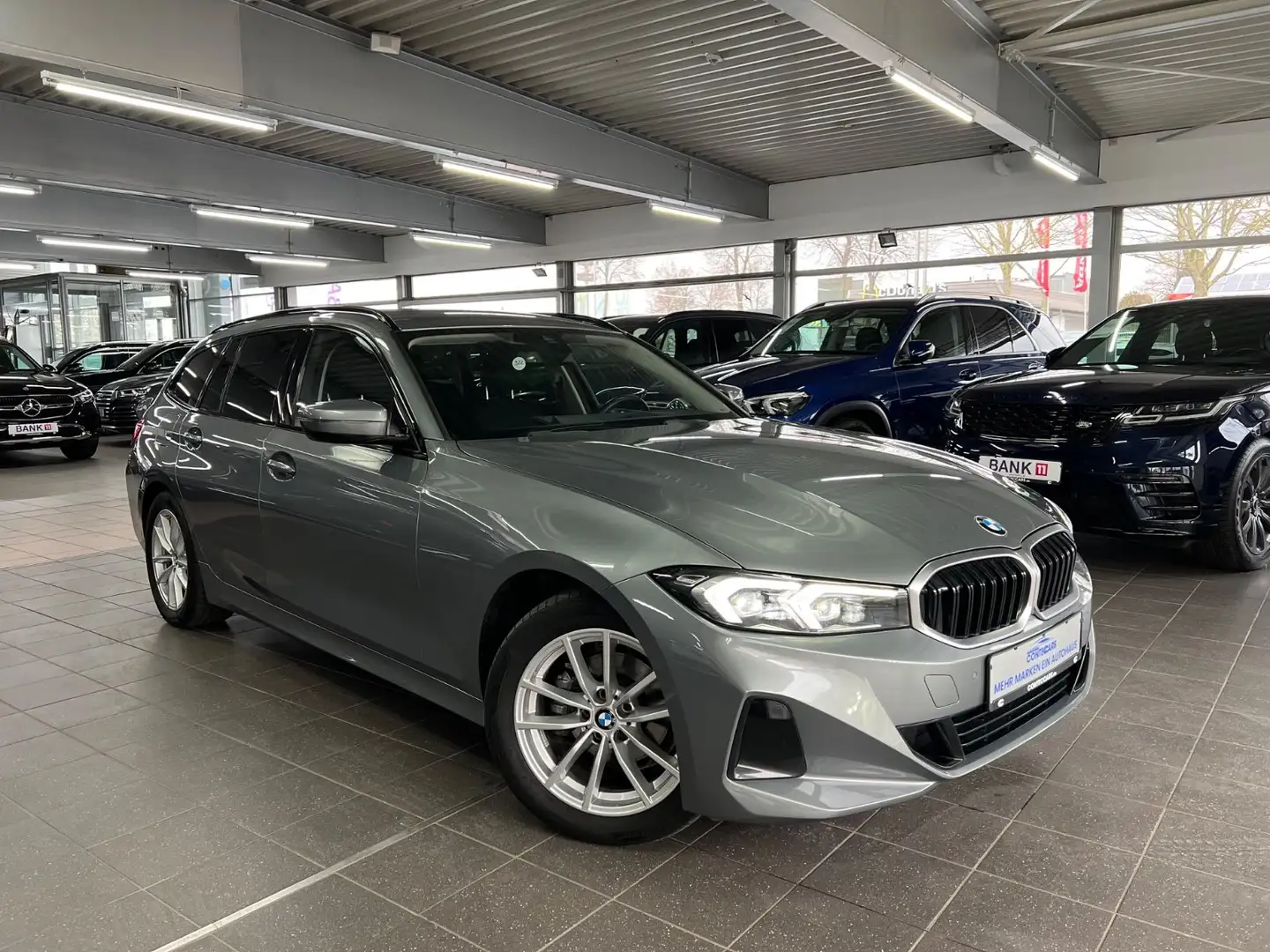 BMW 318 d Touring AHK+Driving Assistant+HiFi+LED+DAB Gris - 1