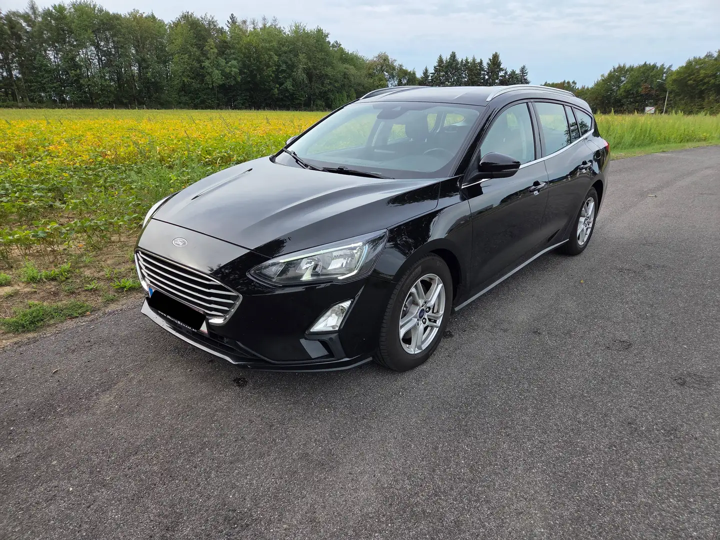 Ford Focus Focus Traveller 1,5 EcoBlue Trend Edition Trend Edition Schwarz - 1