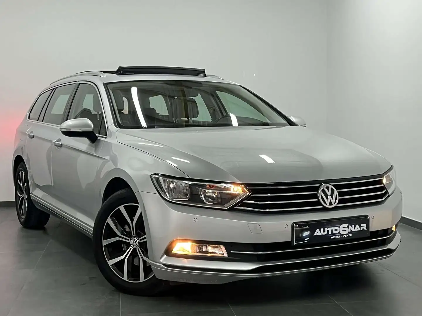 Volkswagen Passat Variant 2.0 CR TDi Highline - Navi - Toit Pano - Euro 6b Argent - 1
