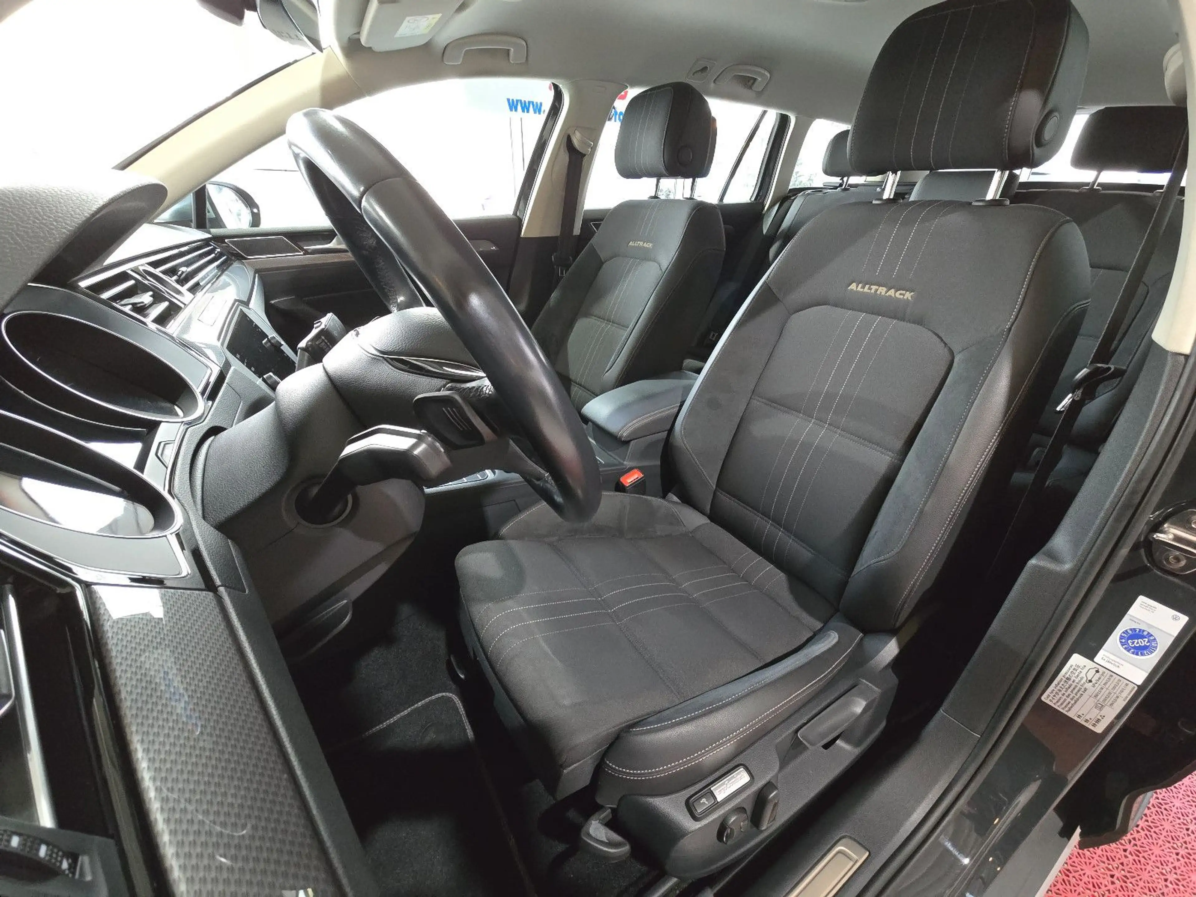 Volkswagen Passat Alltrack 4Motion+AHK+ACC+NAVI+LED — photo 8
