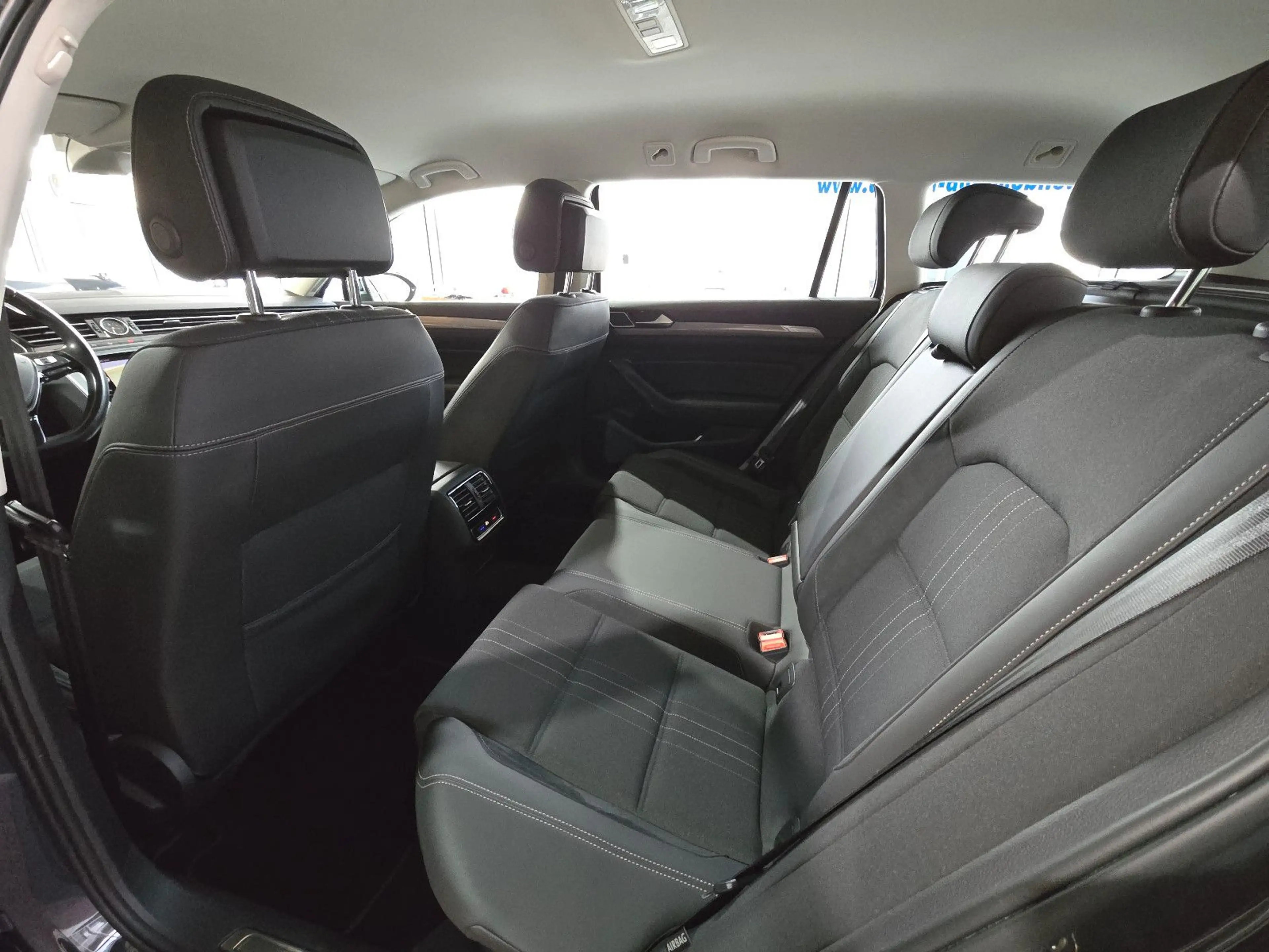 Volkswagen Passat Alltrack 4Motion+AHK+ACC+NAVI+LED — photo 15