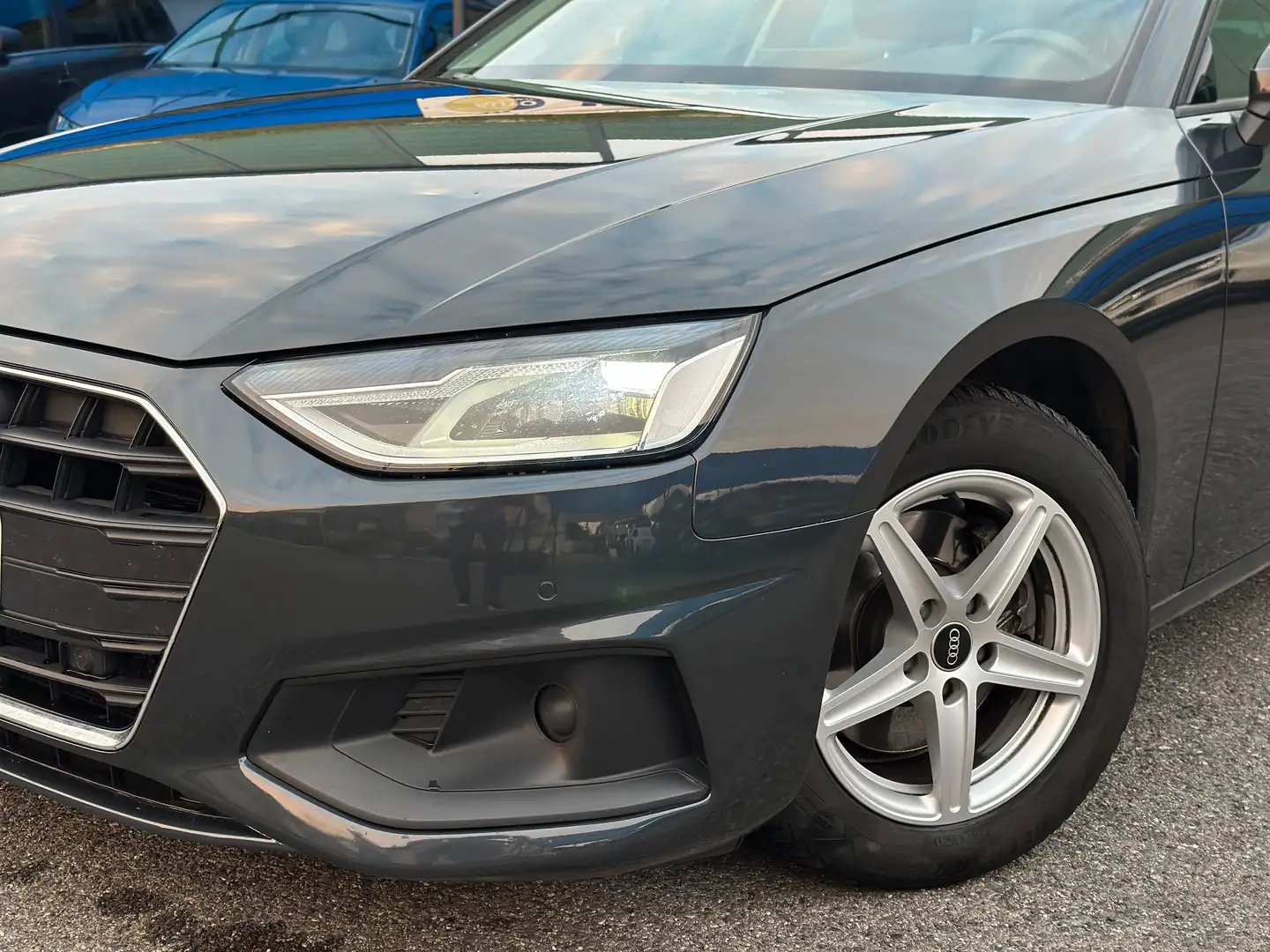 Audi A4 Avant 35 2.0 tdi mhev Business 163cv s-tronic Grigio - 2
