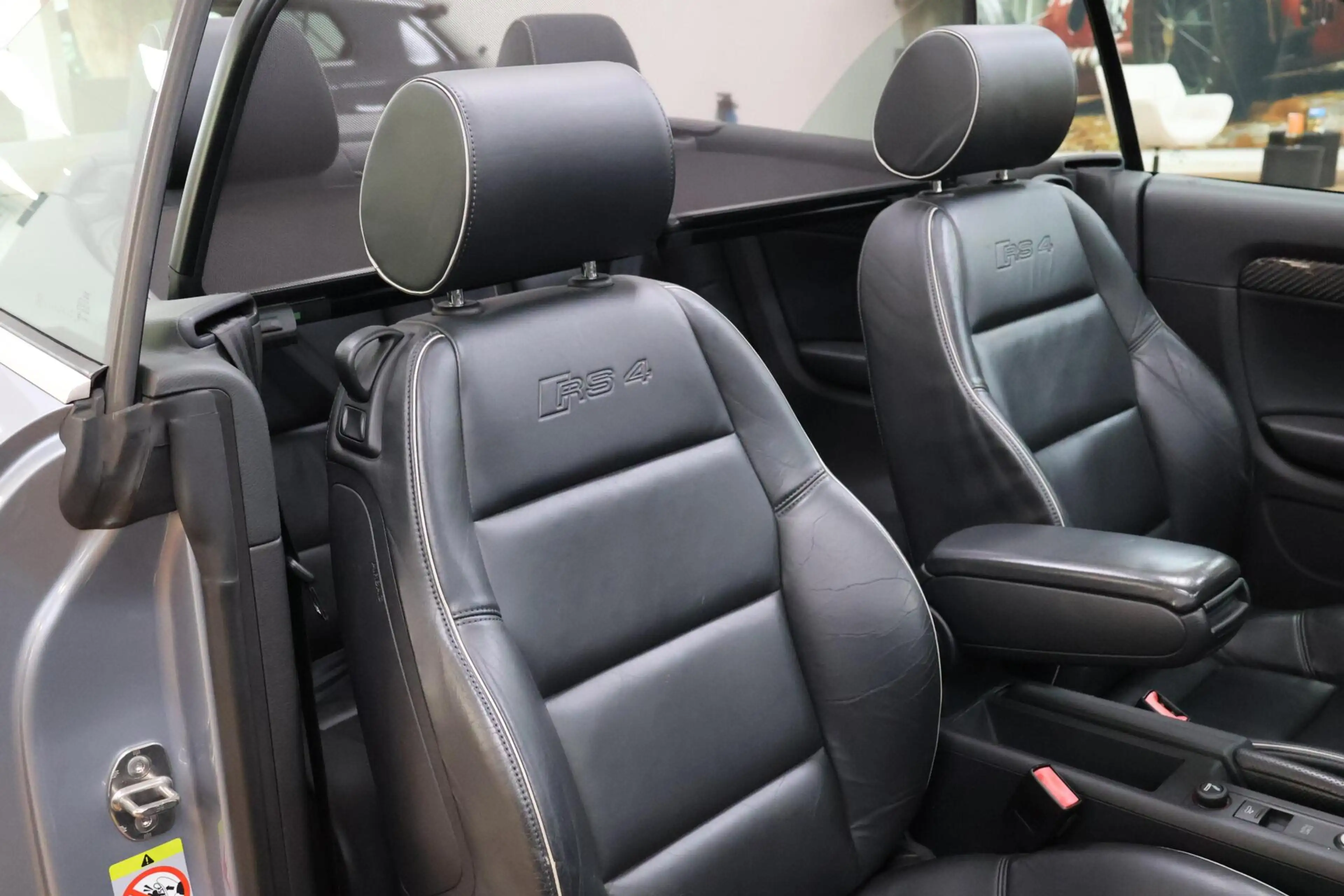 Audi RS4 4.2 V8 RS 4 quattro — photo 15