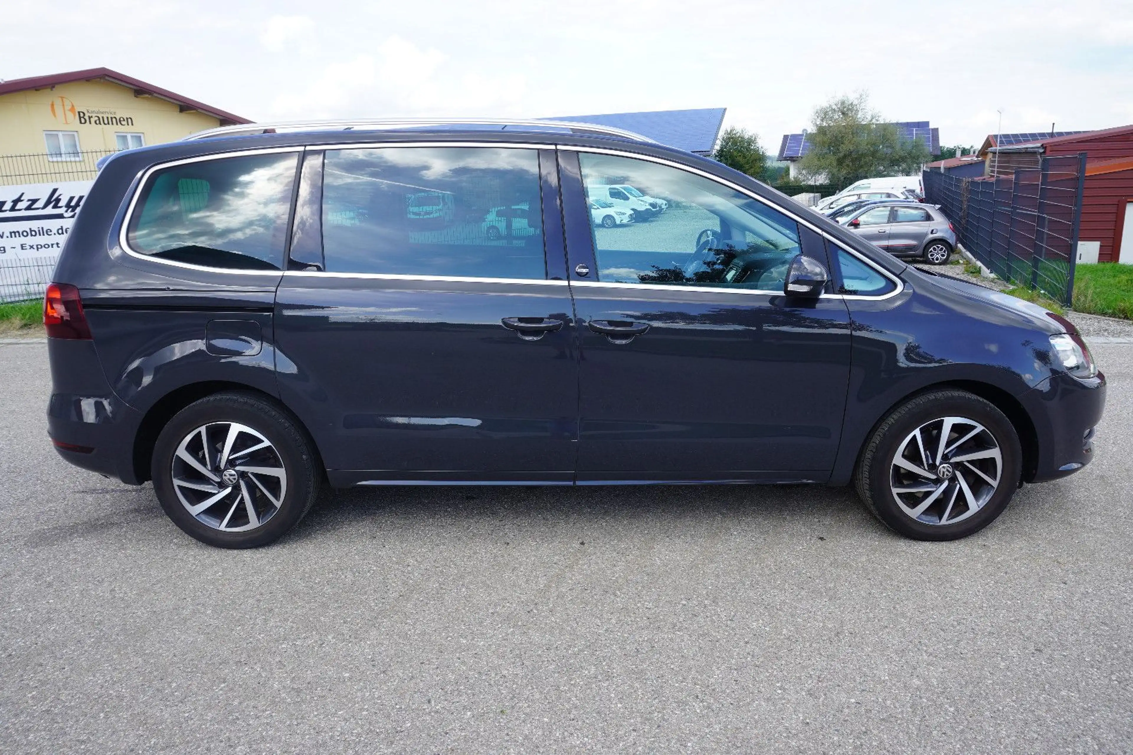 Volkswagen Sharan Sound AHK el.Schiebetüren AppLink 1.Hand — photo 8