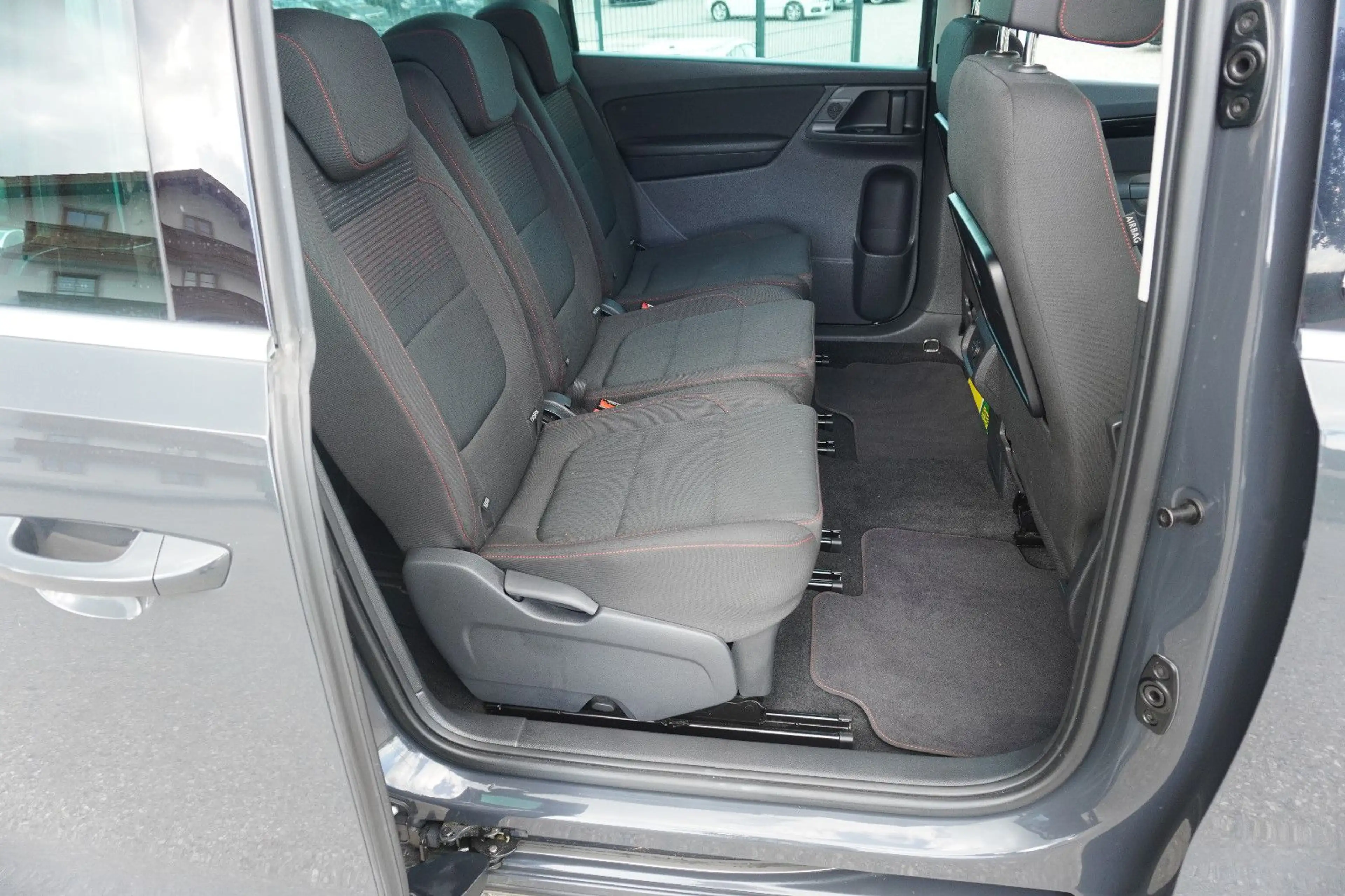 Volkswagen Sharan Sound AHK el.Schiebetüren AppLink 1.Hand — photo 13
