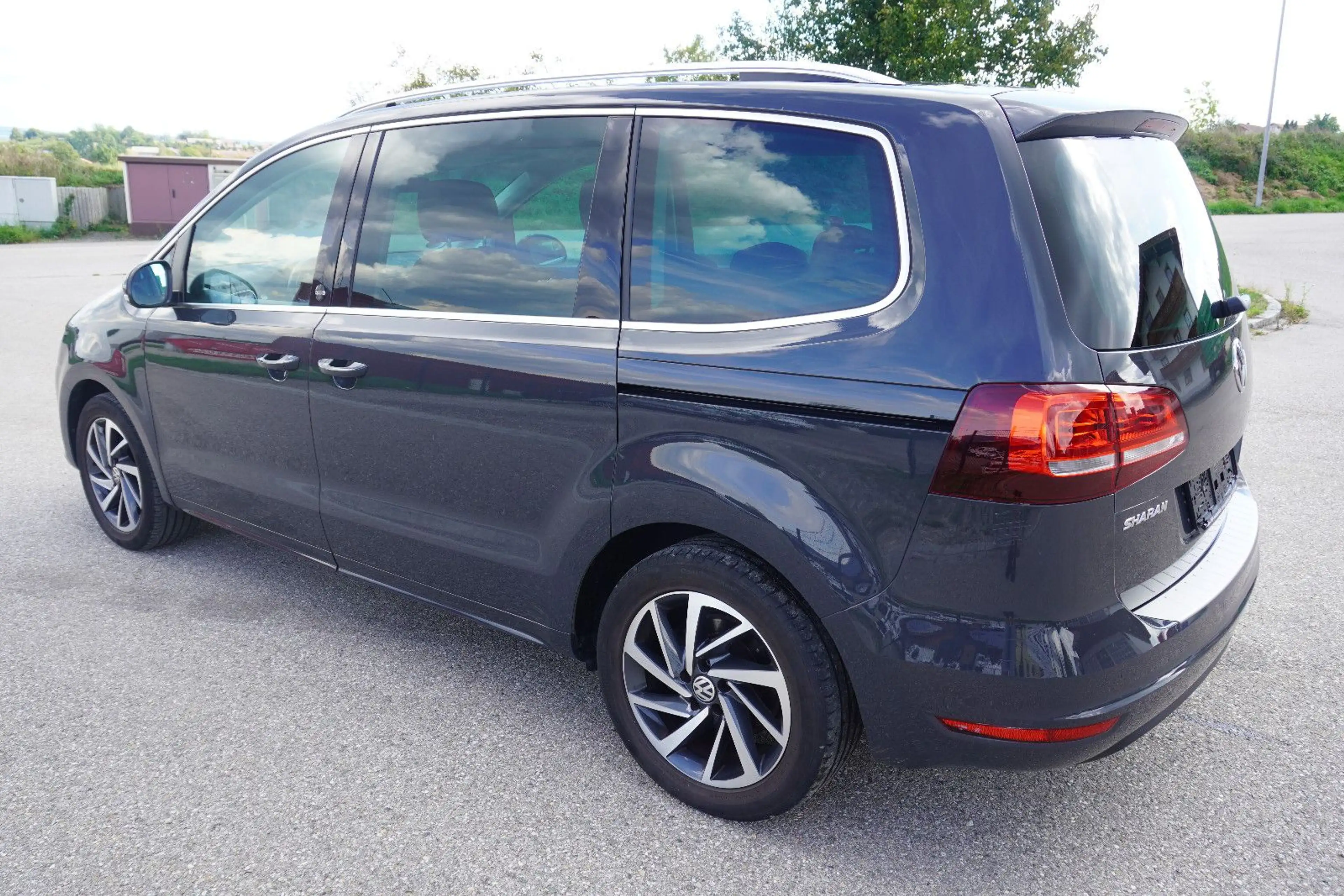 Volkswagen Sharan Sound AHK el.Schiebetüren AppLink 1.Hand — photo 6