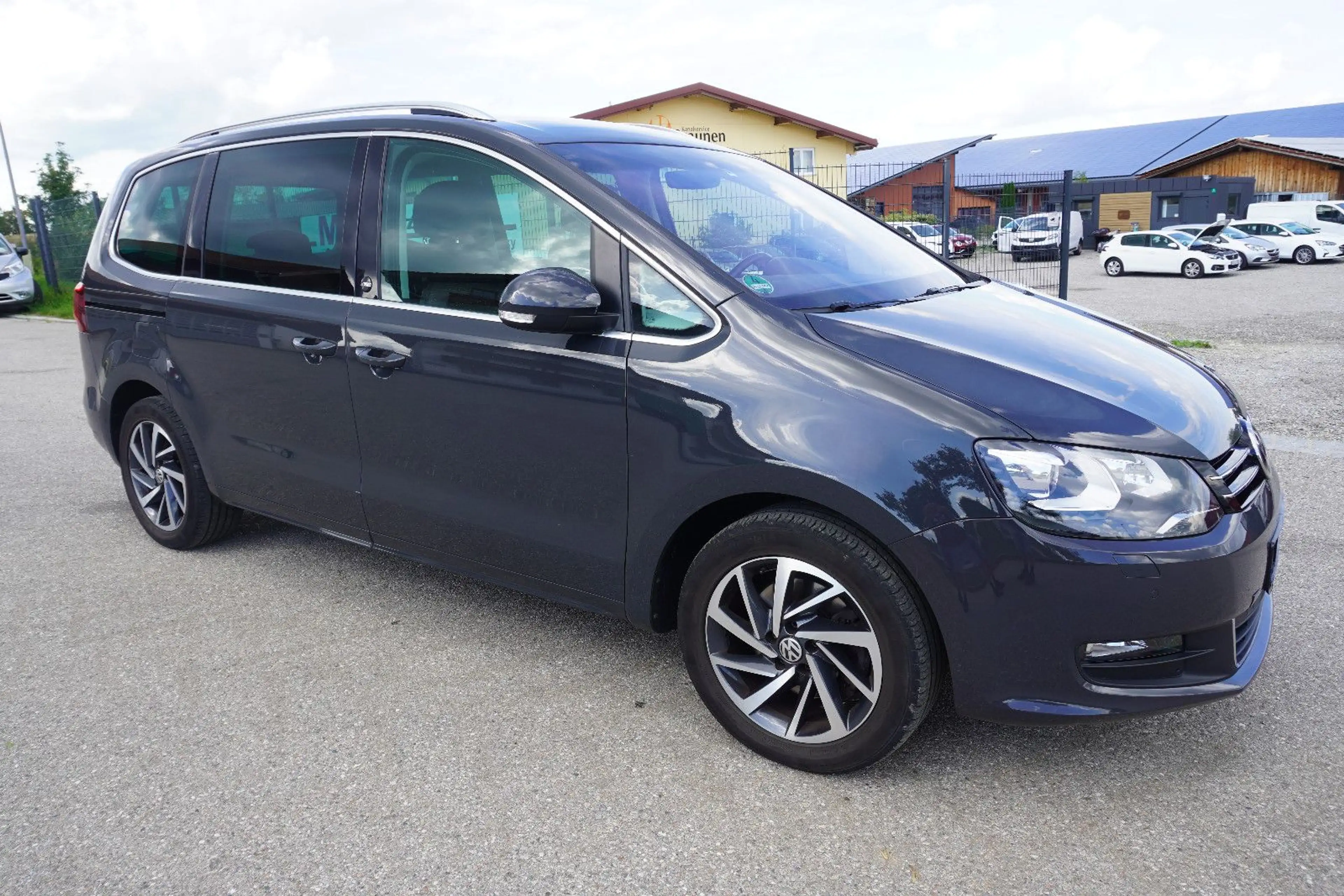 Volkswagen Sharan Sound AHK el.Schiebetüren AppLink 1.Hand — photo 3