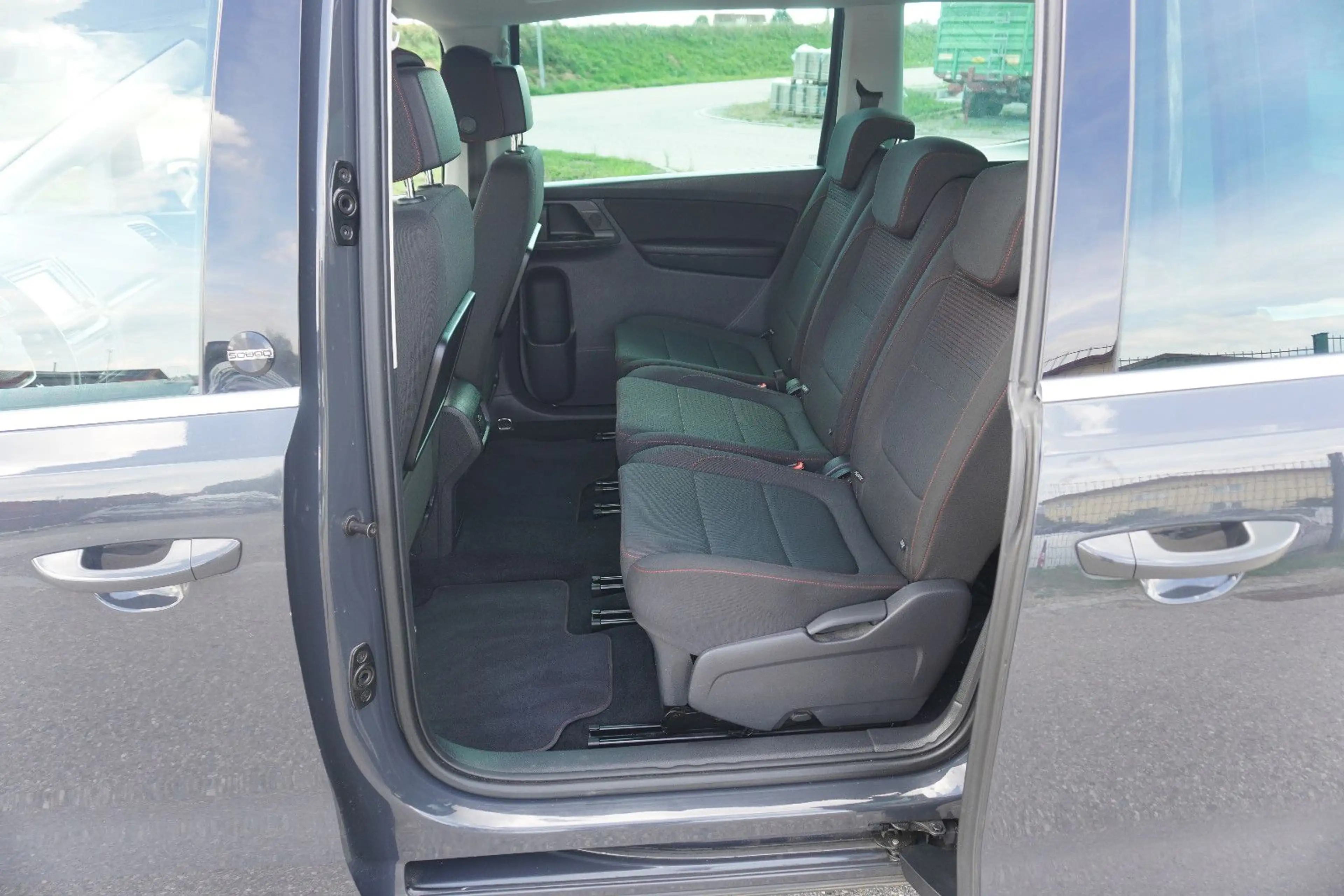 Volkswagen Sharan Sound AHK el.Schiebetüren AppLink 1.Hand — photo 12