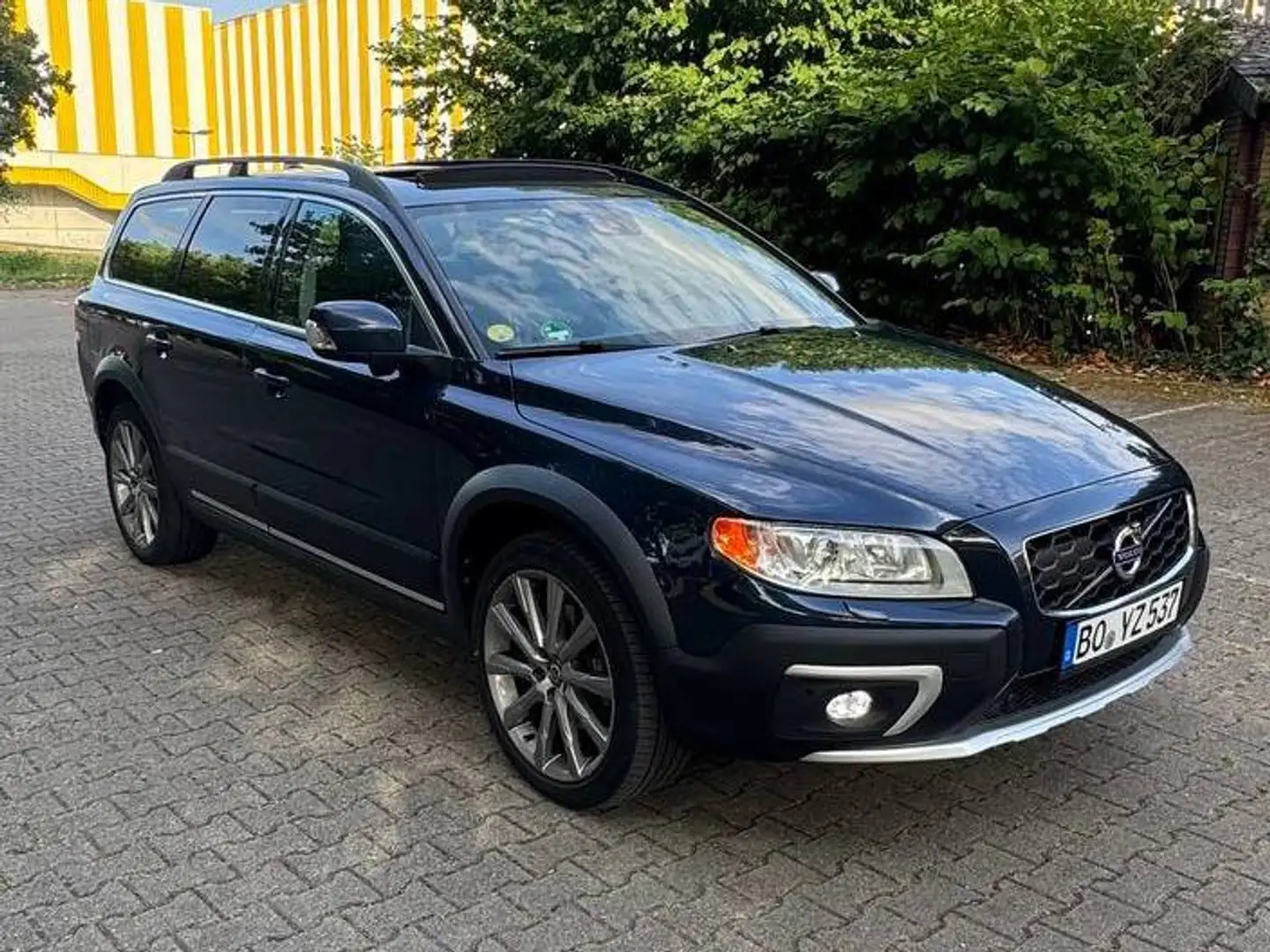 Volvo XC70 Zu Verkaufen VOLVO XC 70 Niebieski - 1