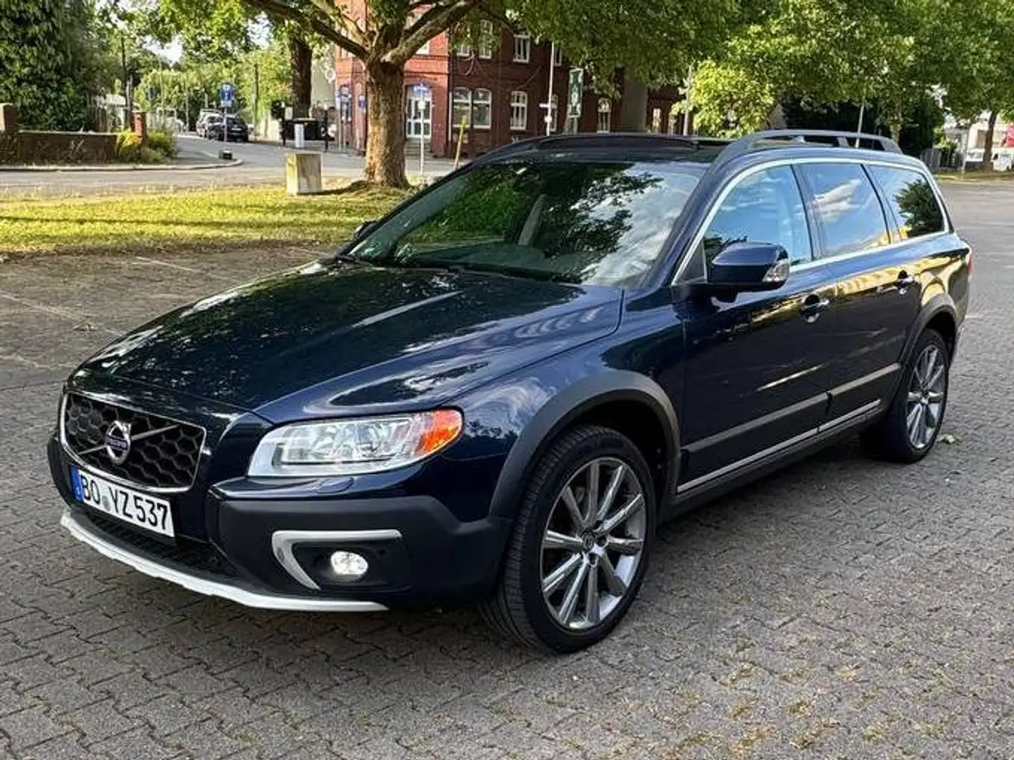 Volvo XC70 Zu Verkaufen VOLVO XC 70 Niebieski - 2
