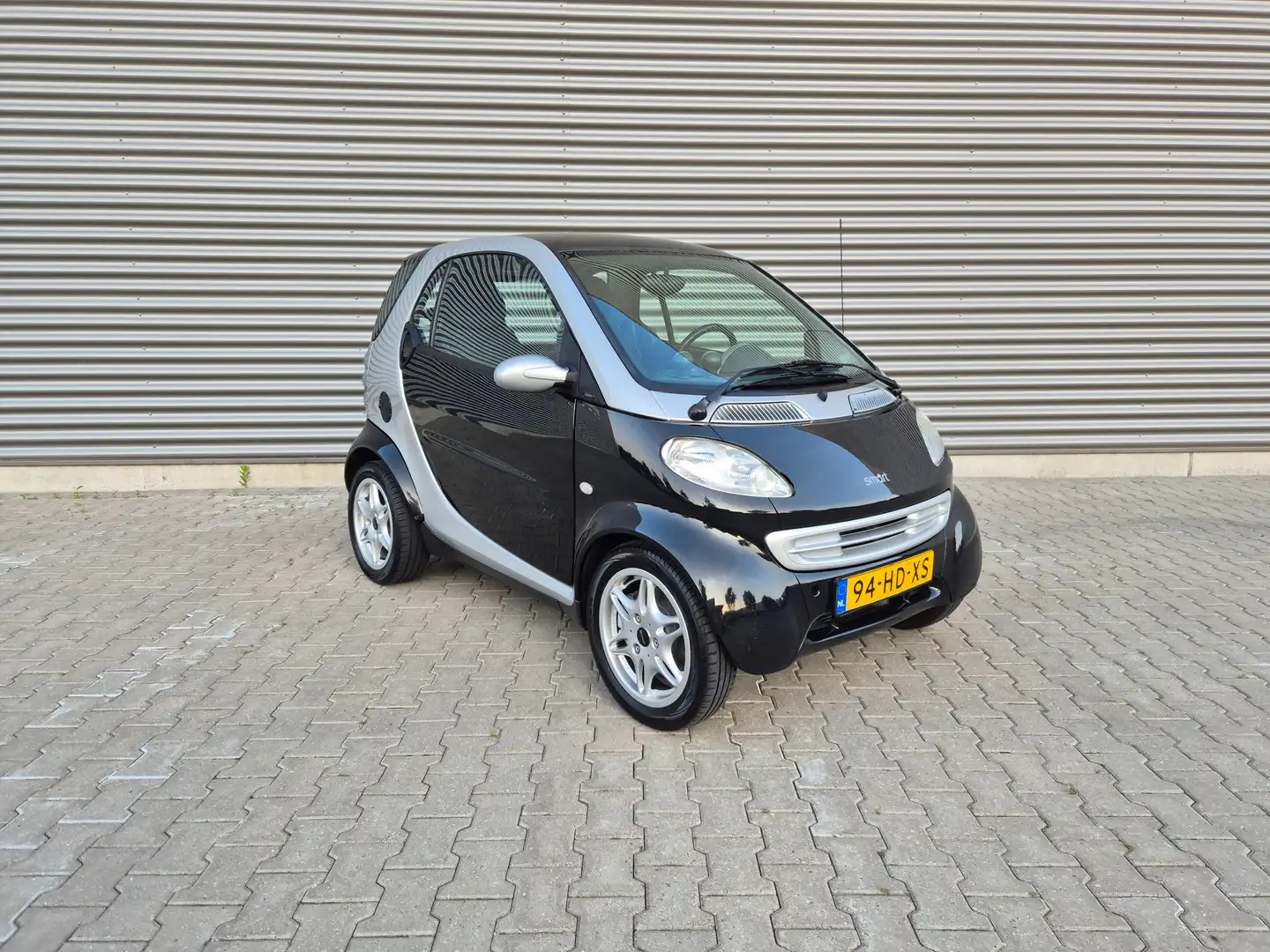 smart city-coupé/city-cabrio Passion Black - 2