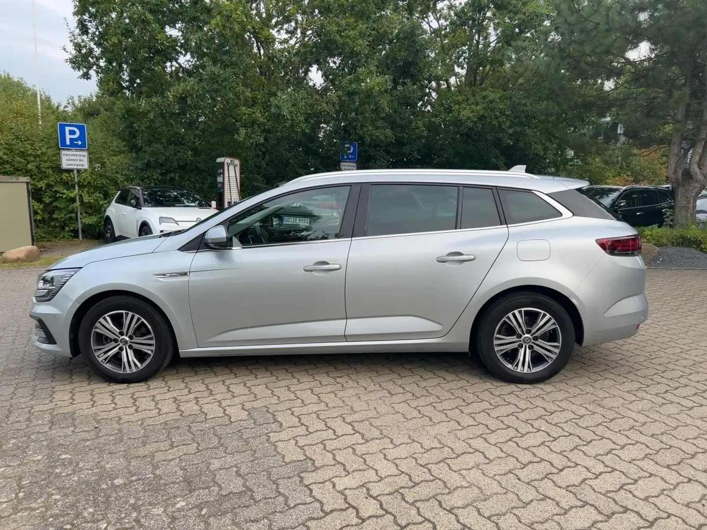 Renault Megane Grandtour TCe 160 EDC Plug-in Hybrid Intens Grau - 2
