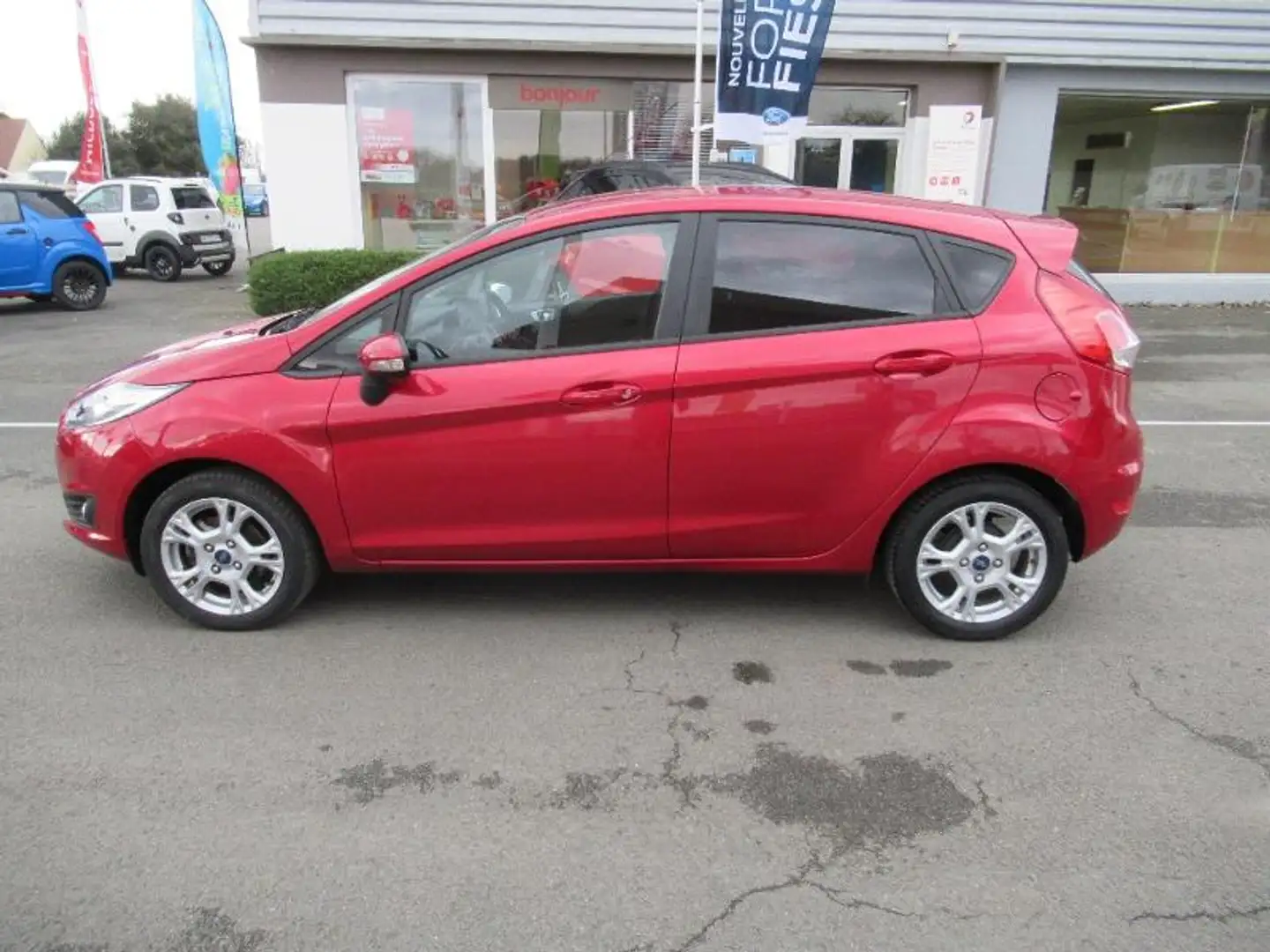 Ford Fiesta 1.25 82ch Edition 5p Rouge - 1
