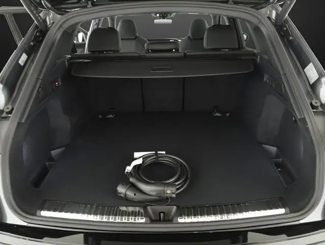 Audi Q5 e-hybrid quattro 270kW ''PANO+INTERIEUR S+uvm'' Ansicht 12