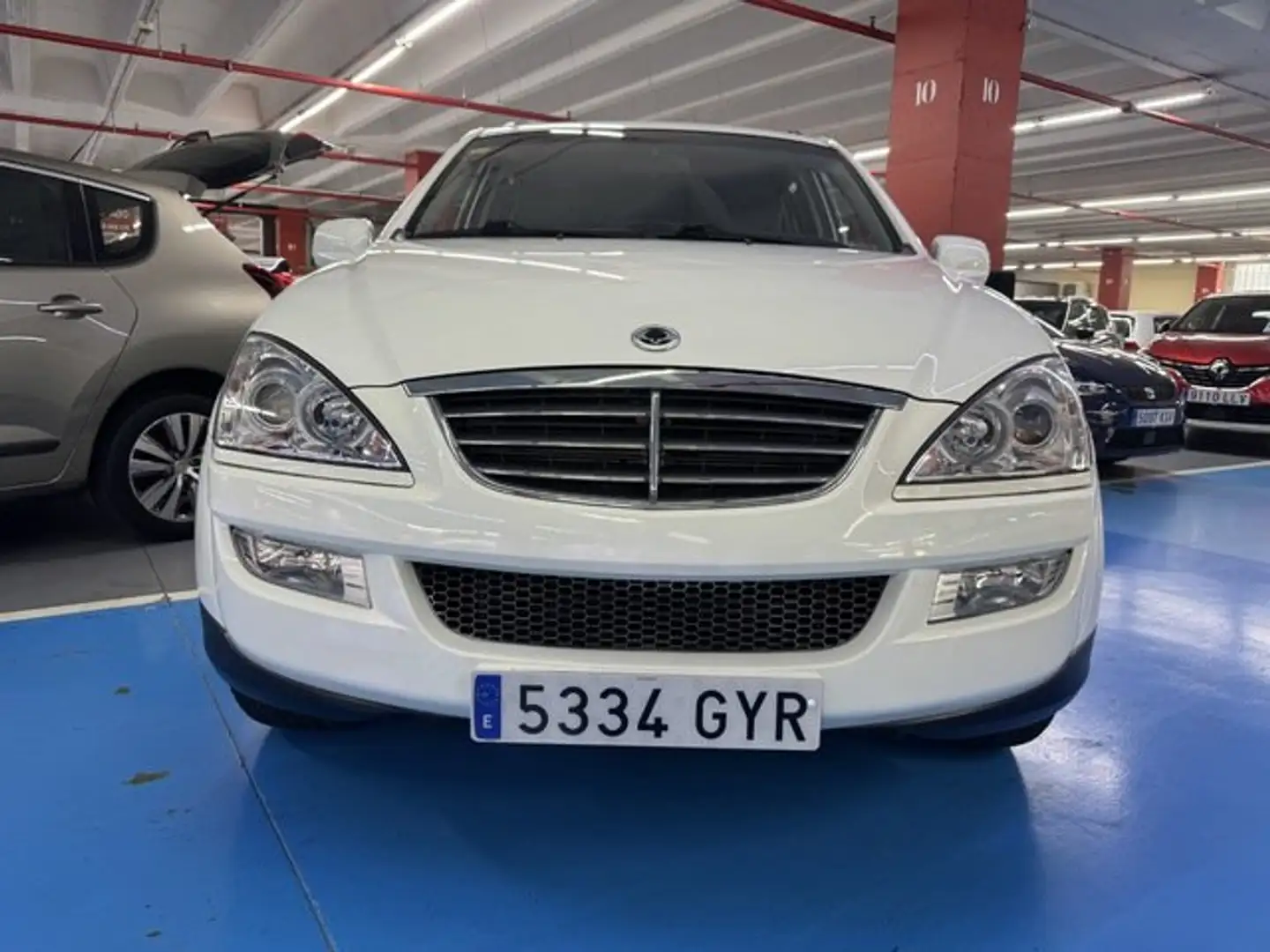 SsangYong Kyron 200Xdi Limited Weiß - 2