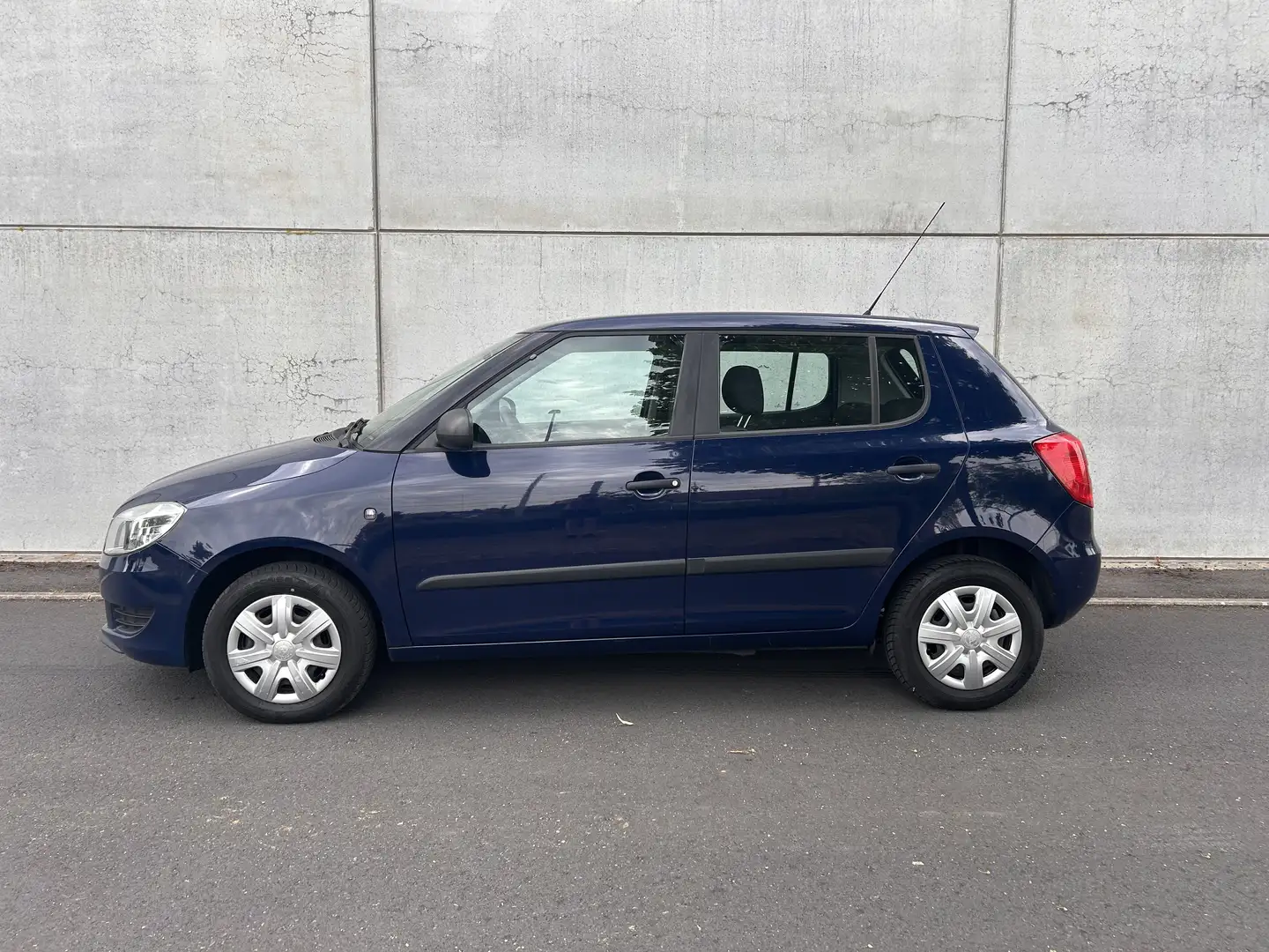 Skoda Fabia 1.2 HTP COOL EDITION - 2