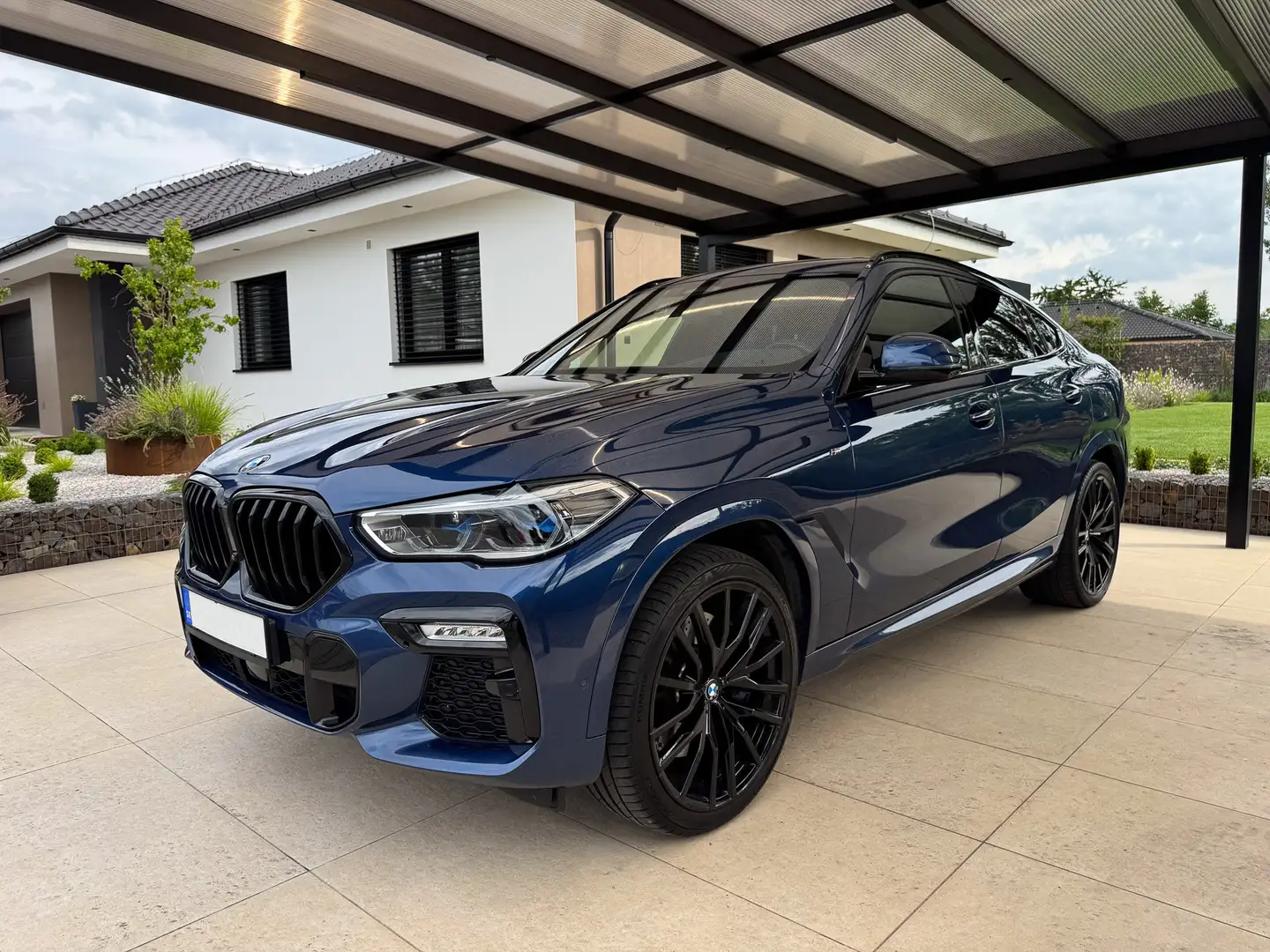 BMW X6 xDrive40d Massage Seat, Laser, VAT Deductible - 2