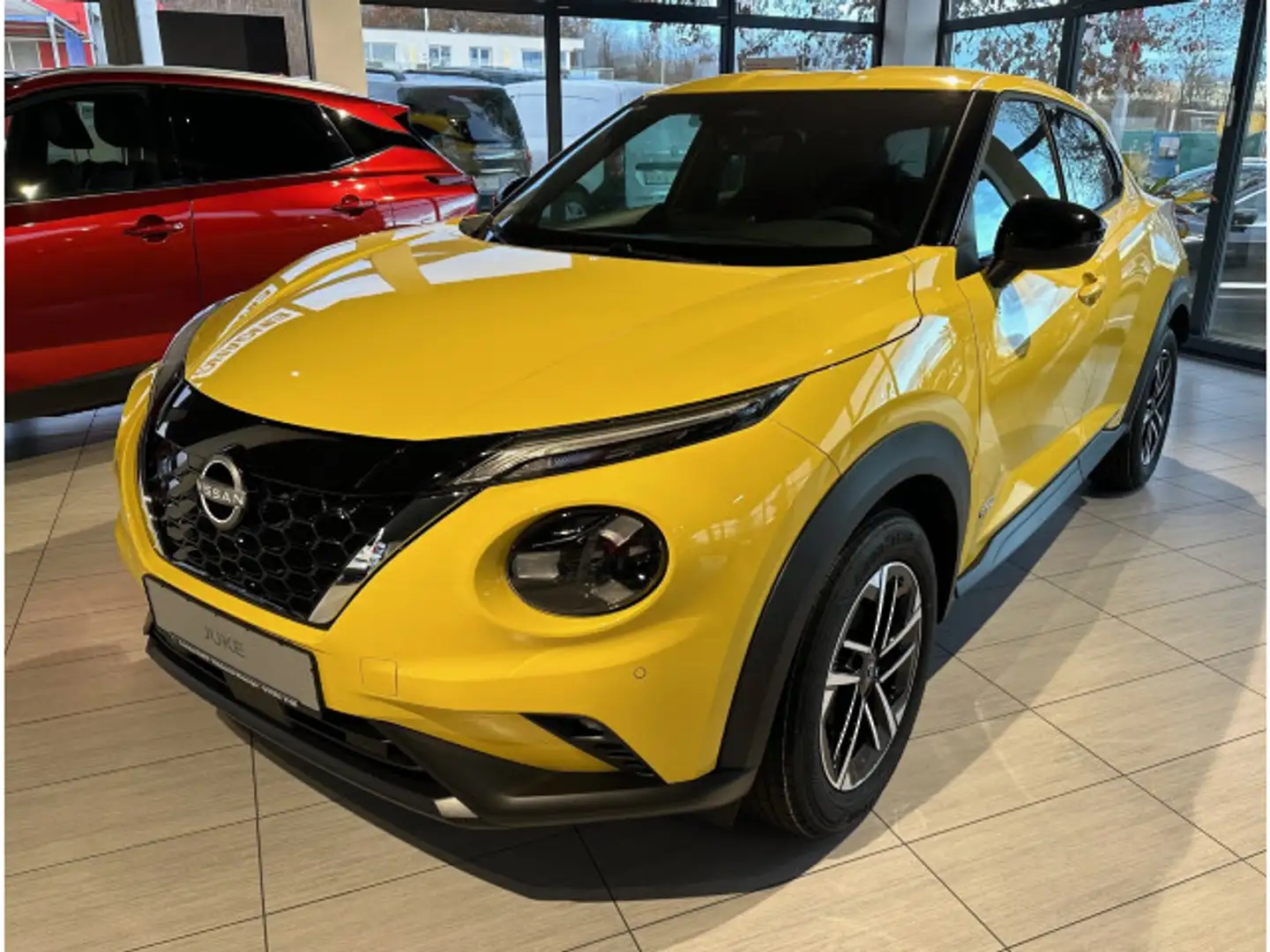 Nissan Juke 1,6 Hybrid N-Connecta Automatik Geel - 2