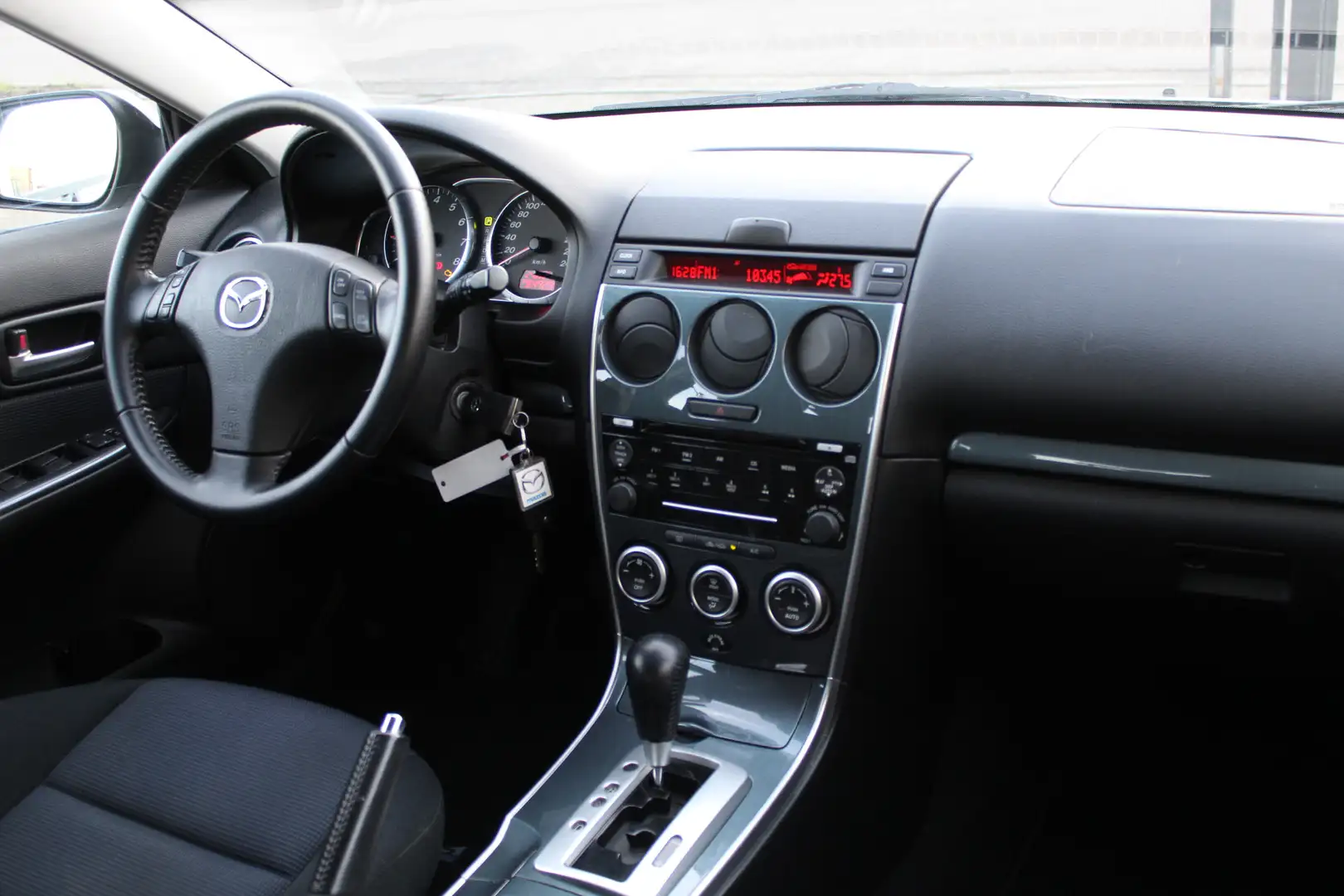 Mazda 6 Sportbreak 2.0i Touring Automaat MEENEEMPRIJS Trek Gris - 2