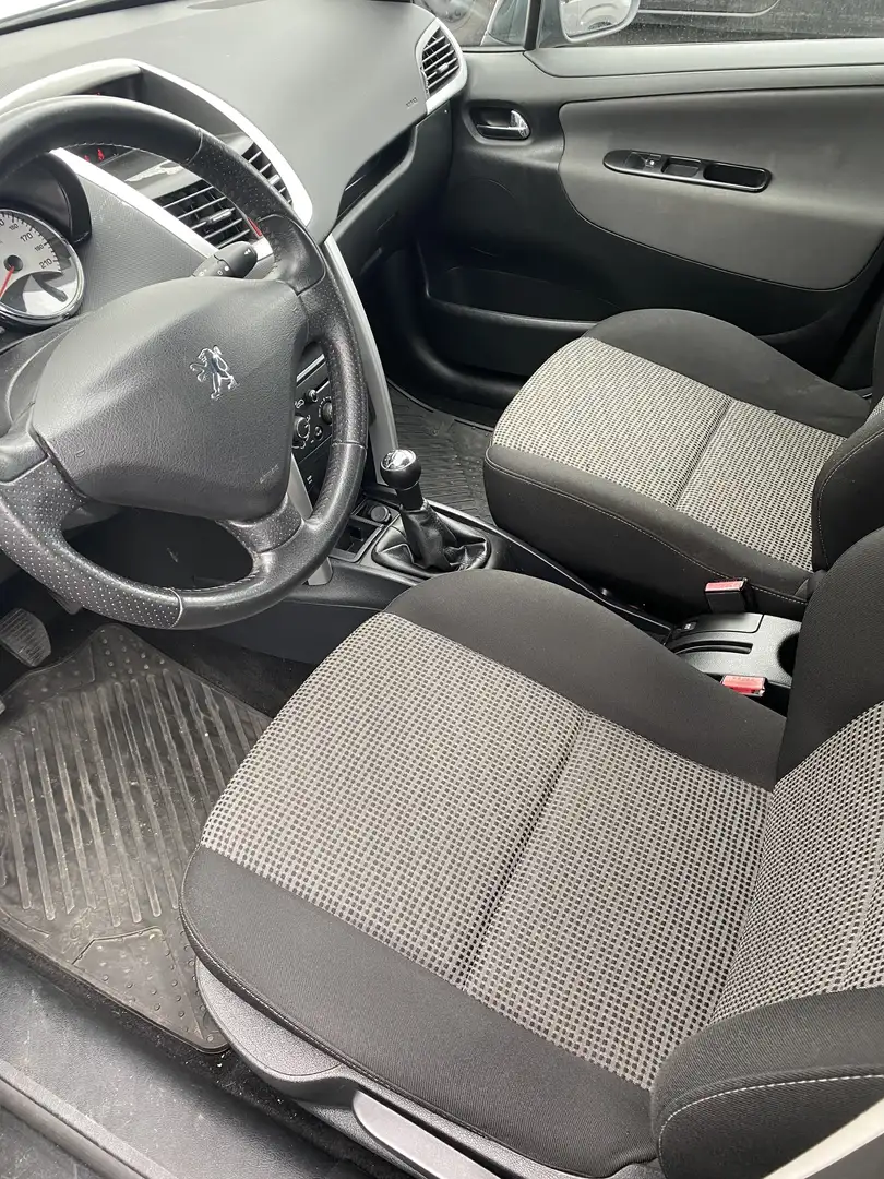 Peugeot 207 SW 120 VTi Outdoor - 2