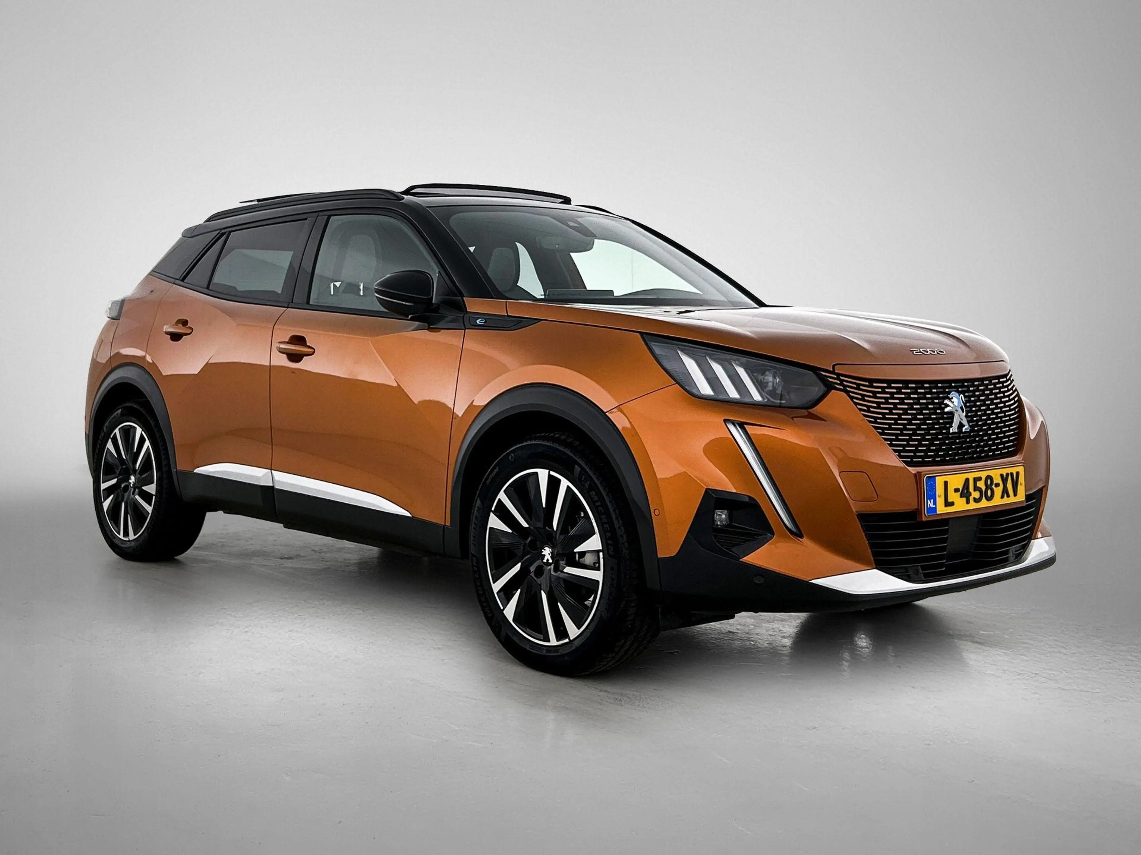 Peugeot e-2008 EV 136pk GT Pack 50 kWh Automaat | 1ste Eigenaar | — photo 2
