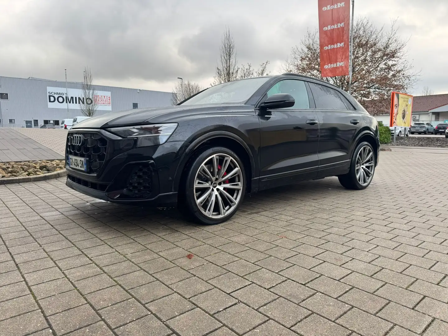 Audi Q8 60 TFSI e quattro Schwarz - 1