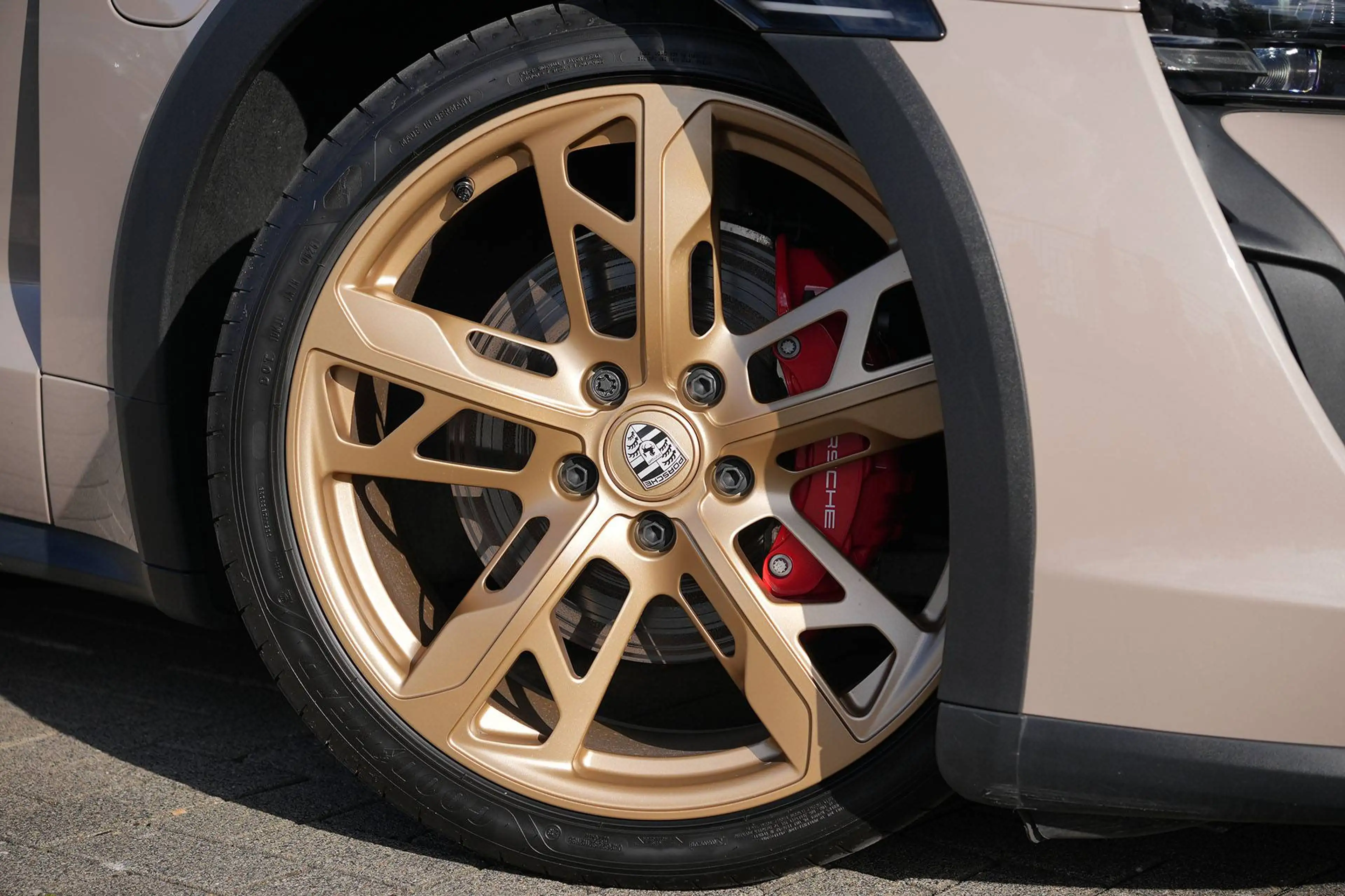 Porsche Taycan Taycan 4S Cross Turismo COFFEEBEIGE-LEDER BEIGE — photo 49