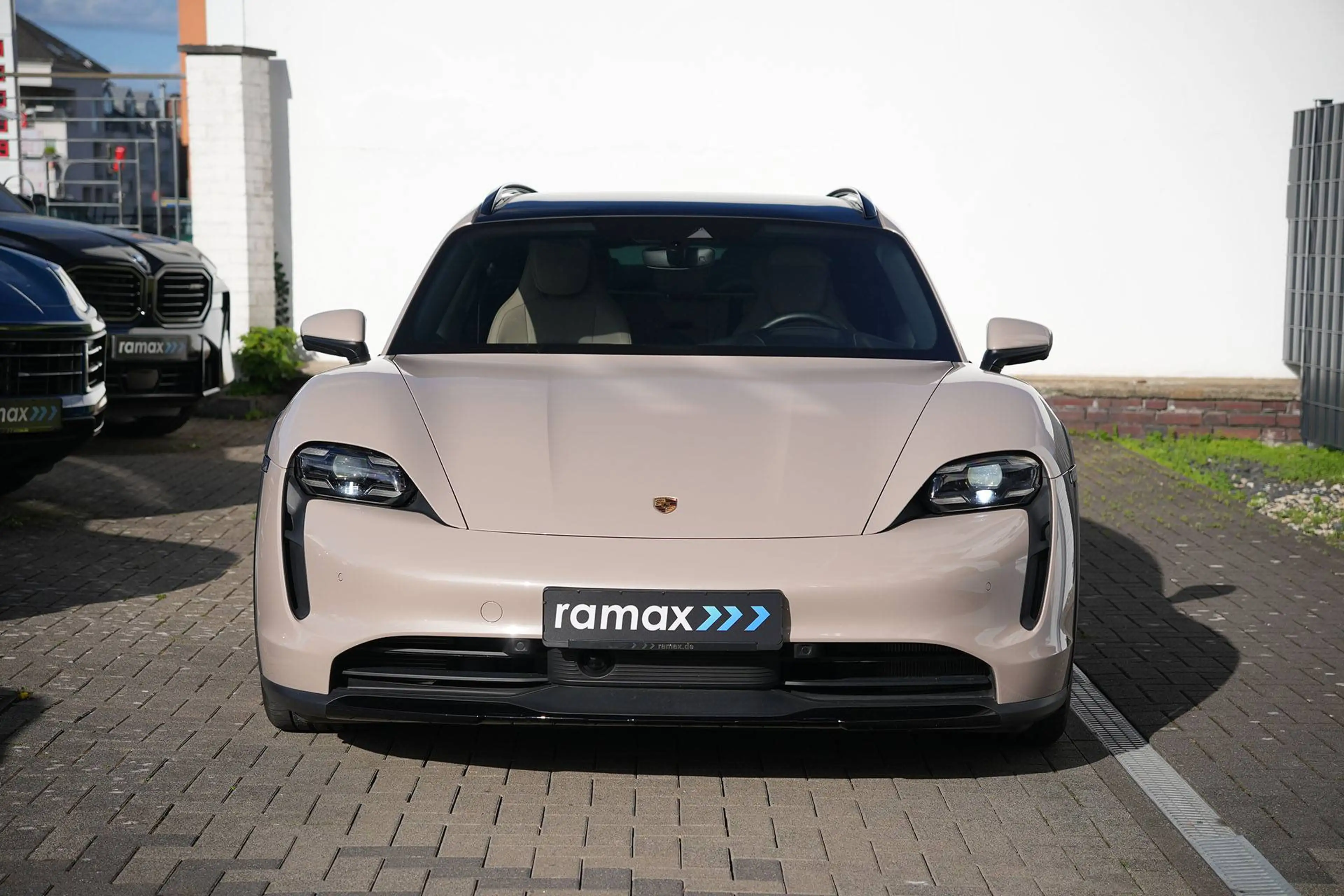 Porsche Taycan Taycan 4S Cross Turismo COFFEEBEIGE-LEDER BEIGE — photo 6