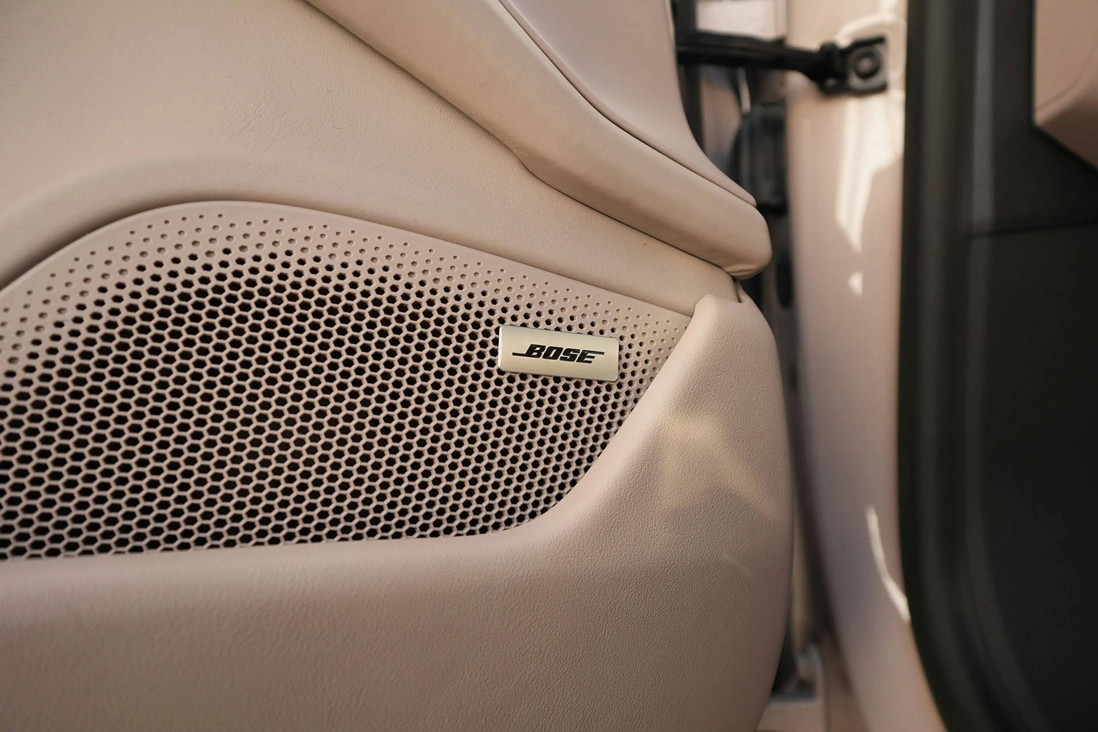 Porsche Taycan Taycan 4S Cross Turismo COFFEEBEIGE-LEDER BEIGE — photo 32